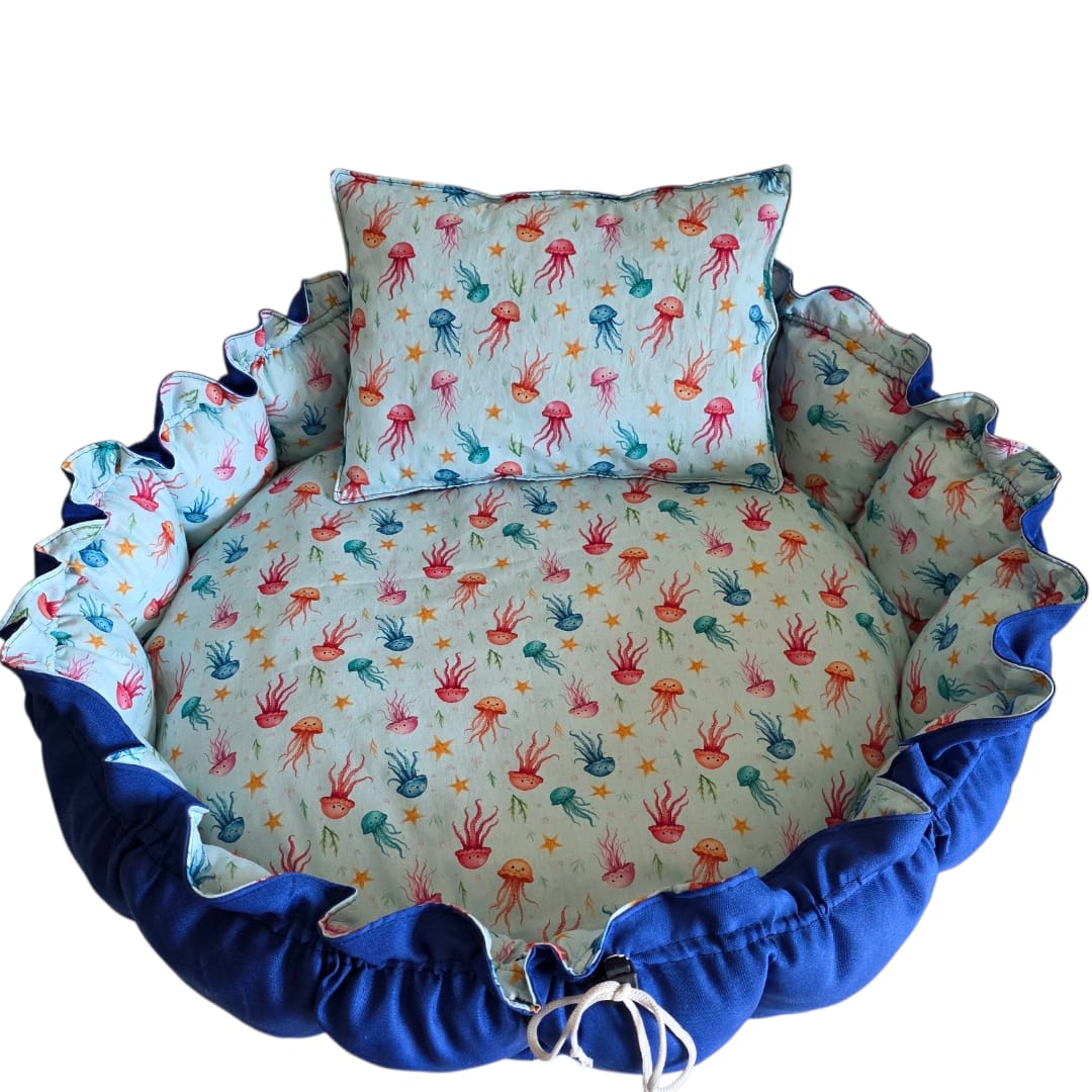 KIT Enxoval Pet - 1Cama G + 1 Edredom + 1 Travesseiro  + 3 almofadas coração tamanhos variados