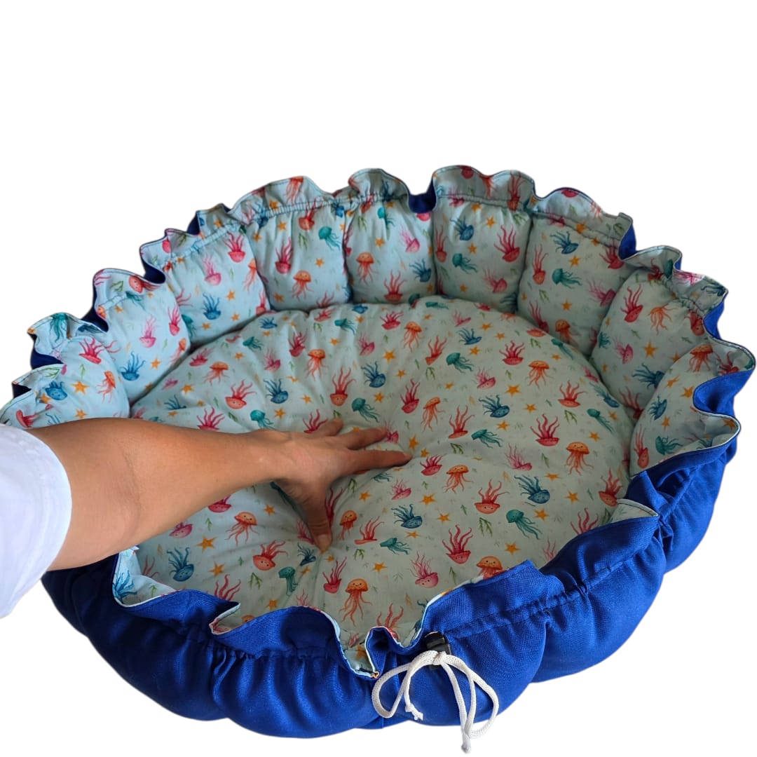 KIT Enxoval Pet - 1Cama G + 1 Edredom + 1 Travesseiro  + 3 almofadas coração tamanhos variados