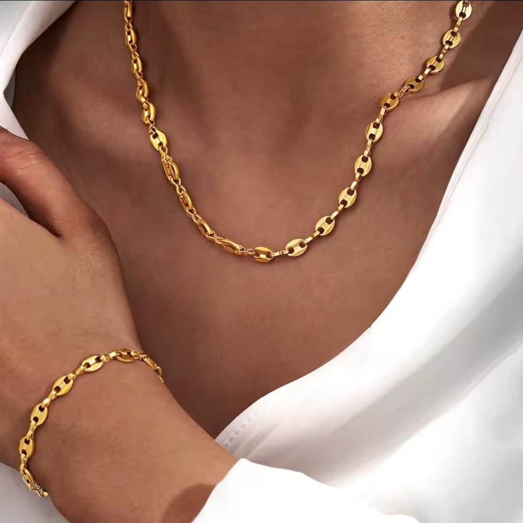  Set Gold Chain Necklace and Bracelet 