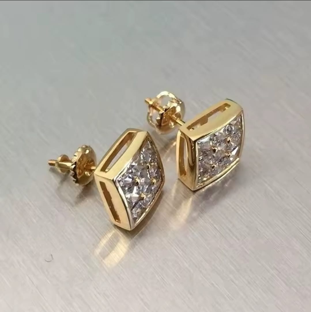 Gold-plated cubic zirconia stud earrings