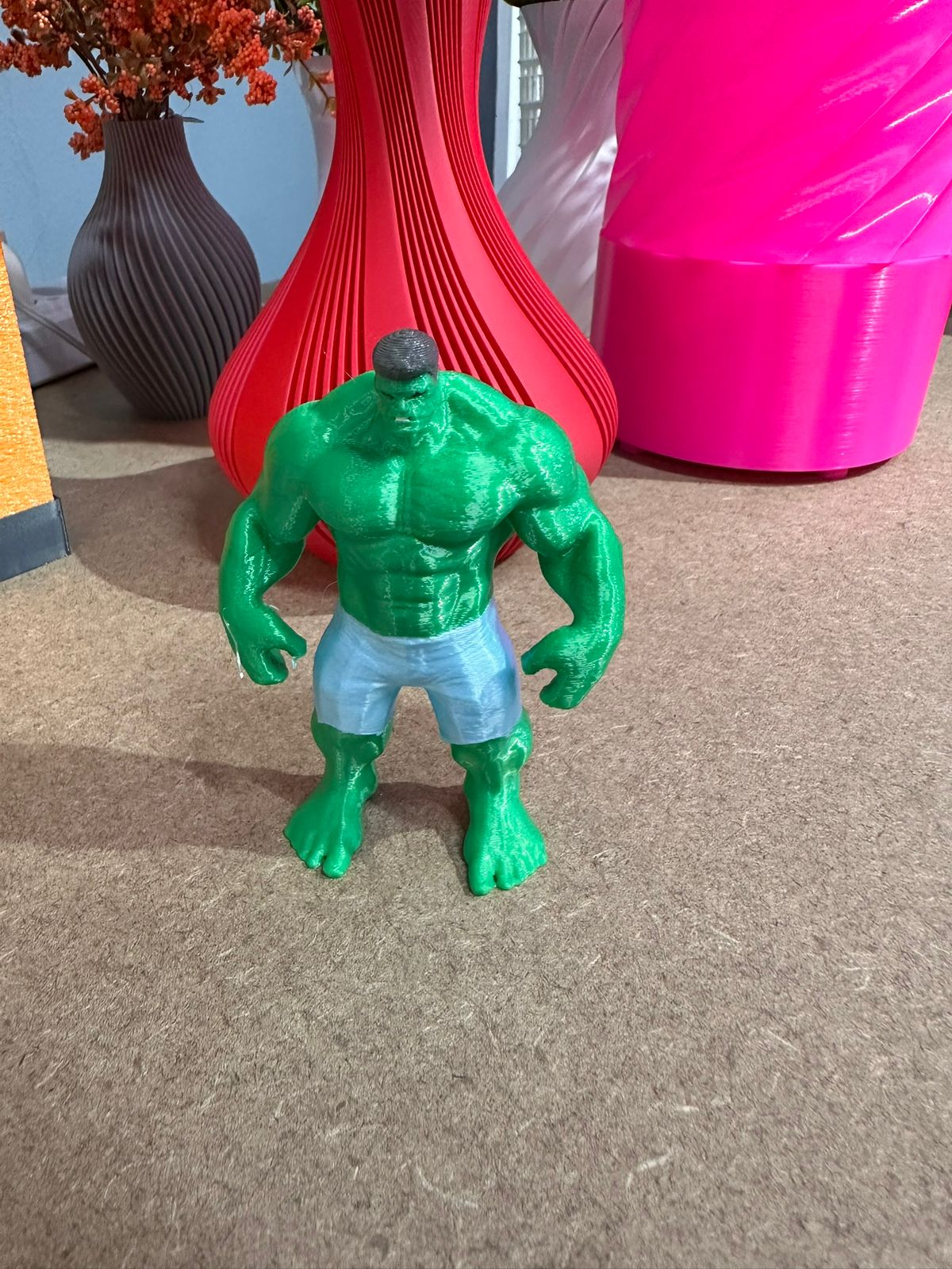 Boneco Hulk em miniatura