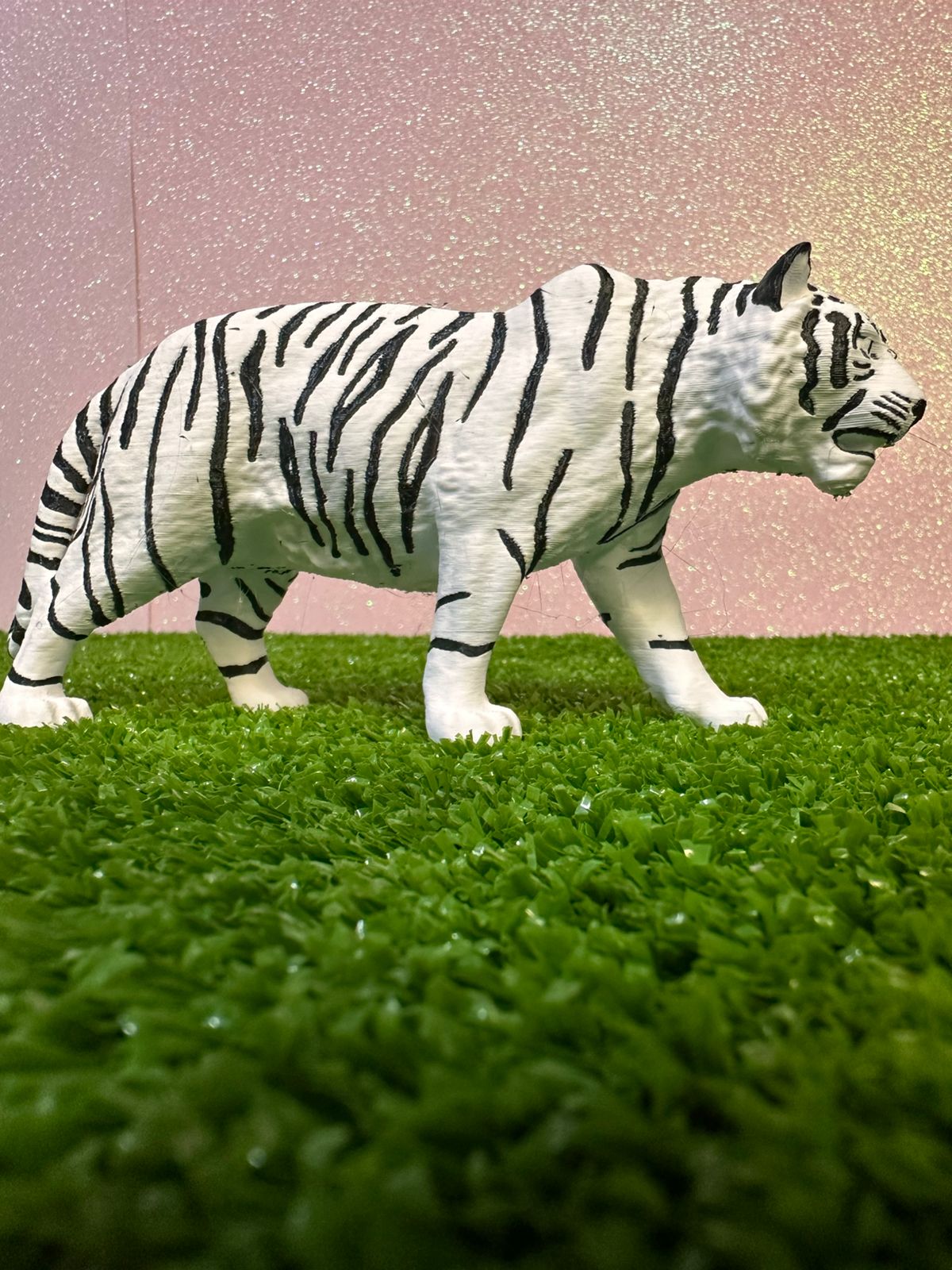 Tigre Branco de Brinquedo