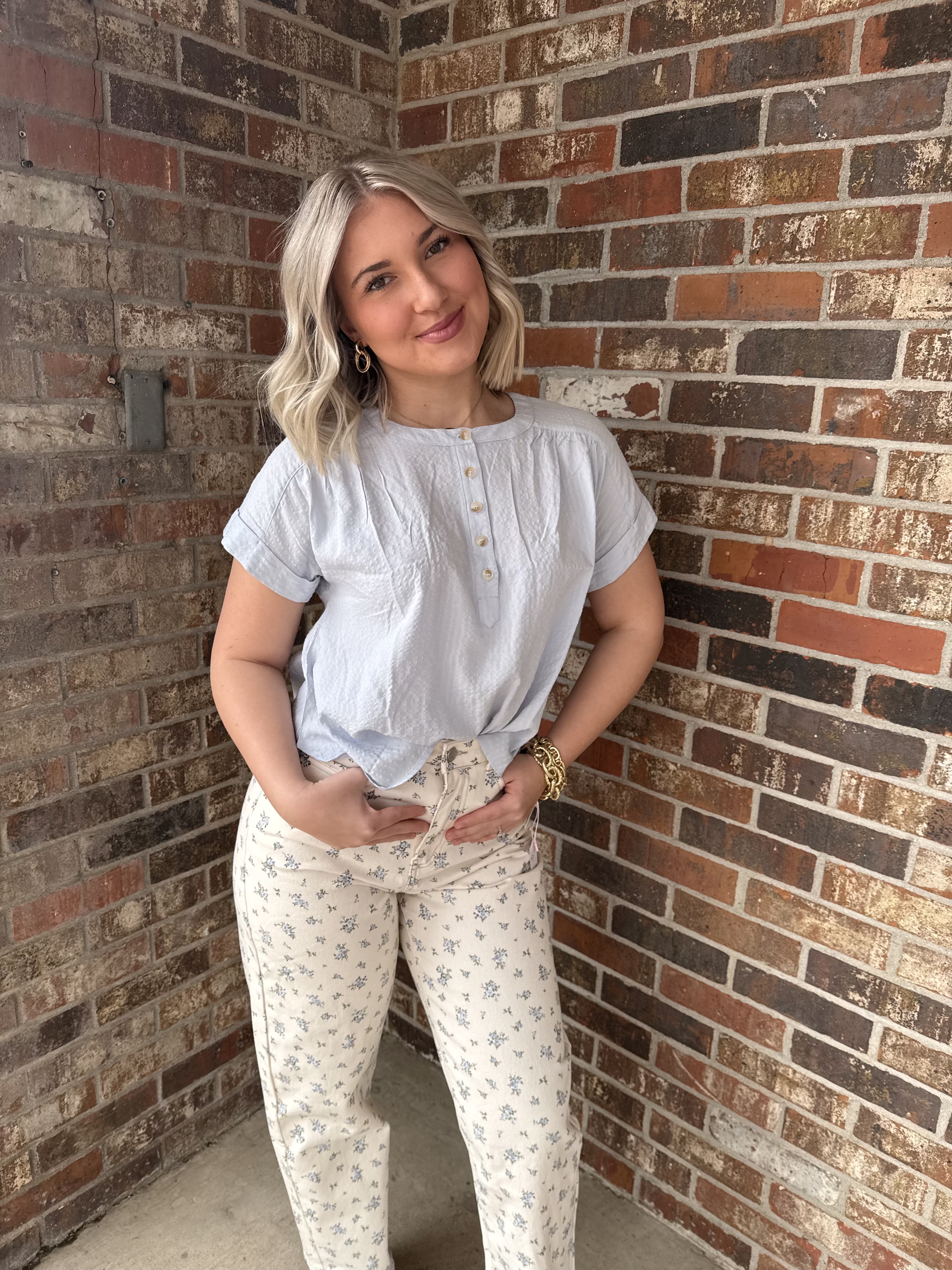 Casual Linen Button-Down Top 