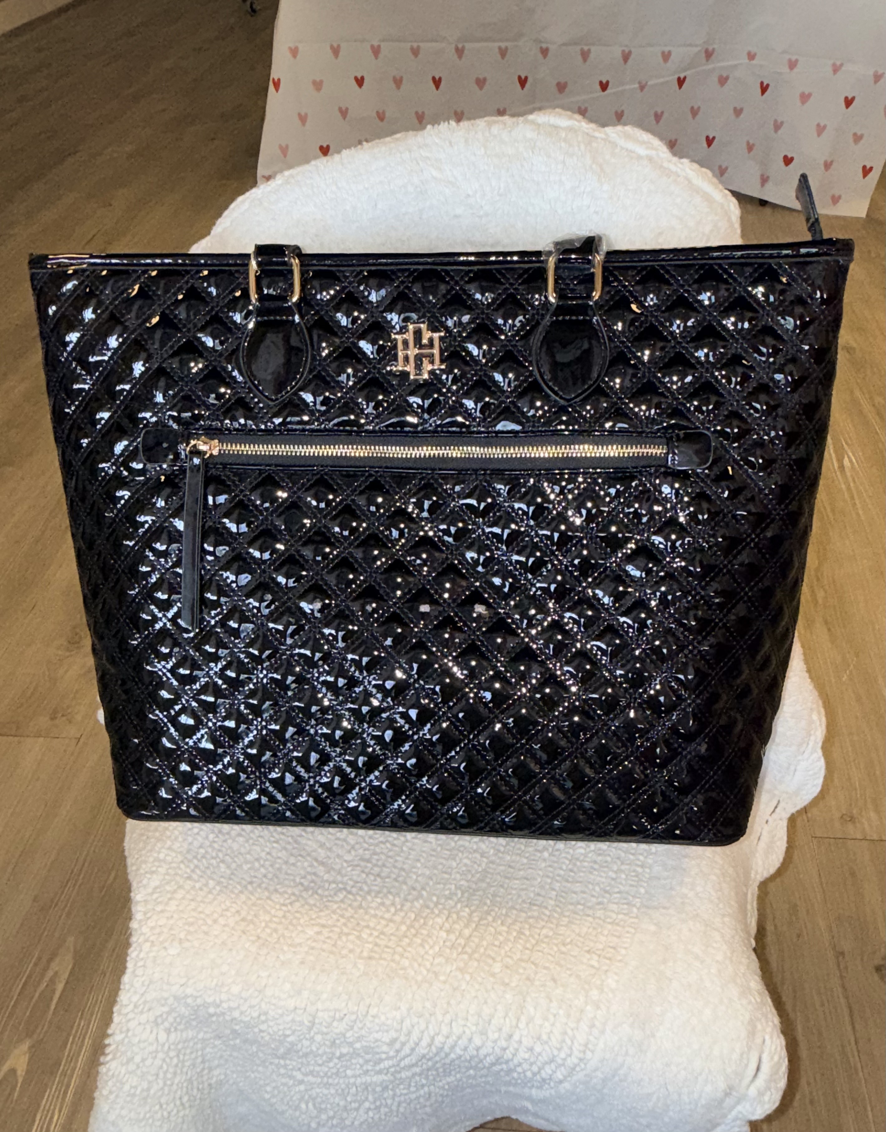 Caroline Hill Bubbly Black Purse 