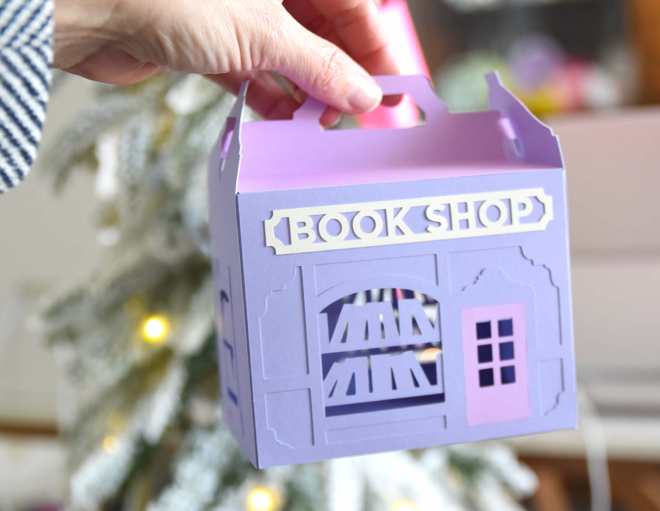 Book Lover Gift Box SVG Template for Cricut, 3D Paper House