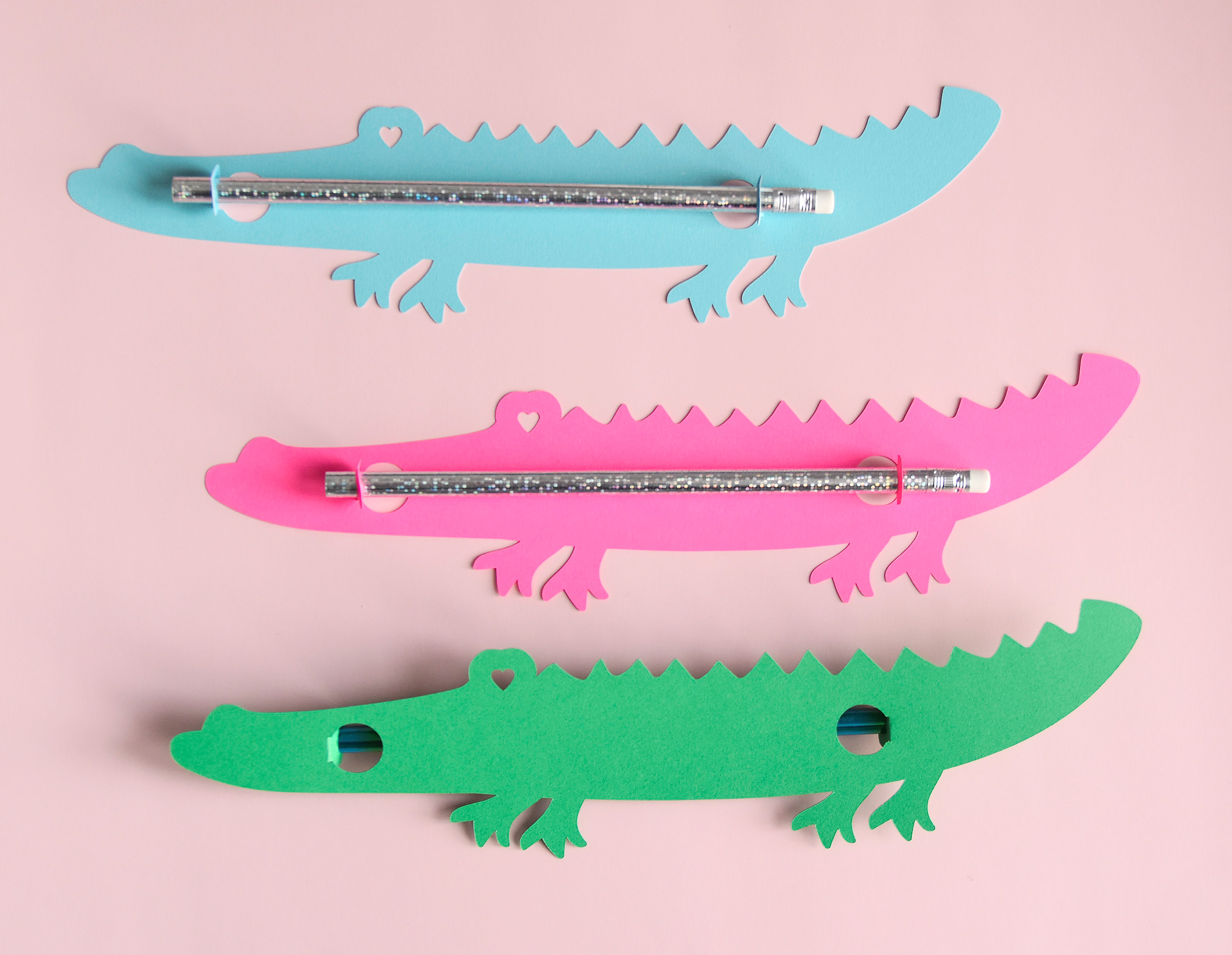 Valentine Alligator Pencil Holder Card SVG Template, Classroom Exchange Cards