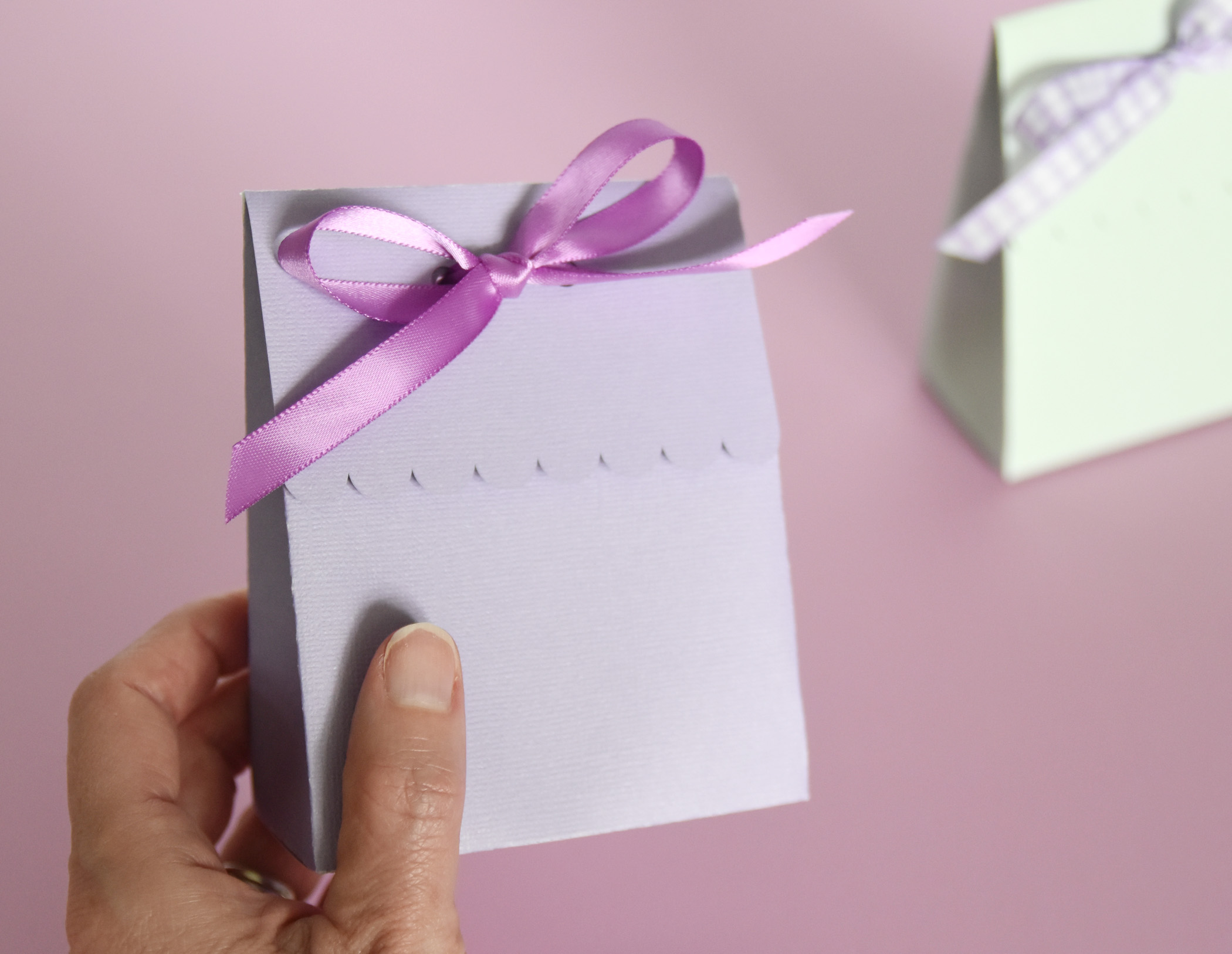 Scallop Gift Box SVG Template for Cricut or Silhouette