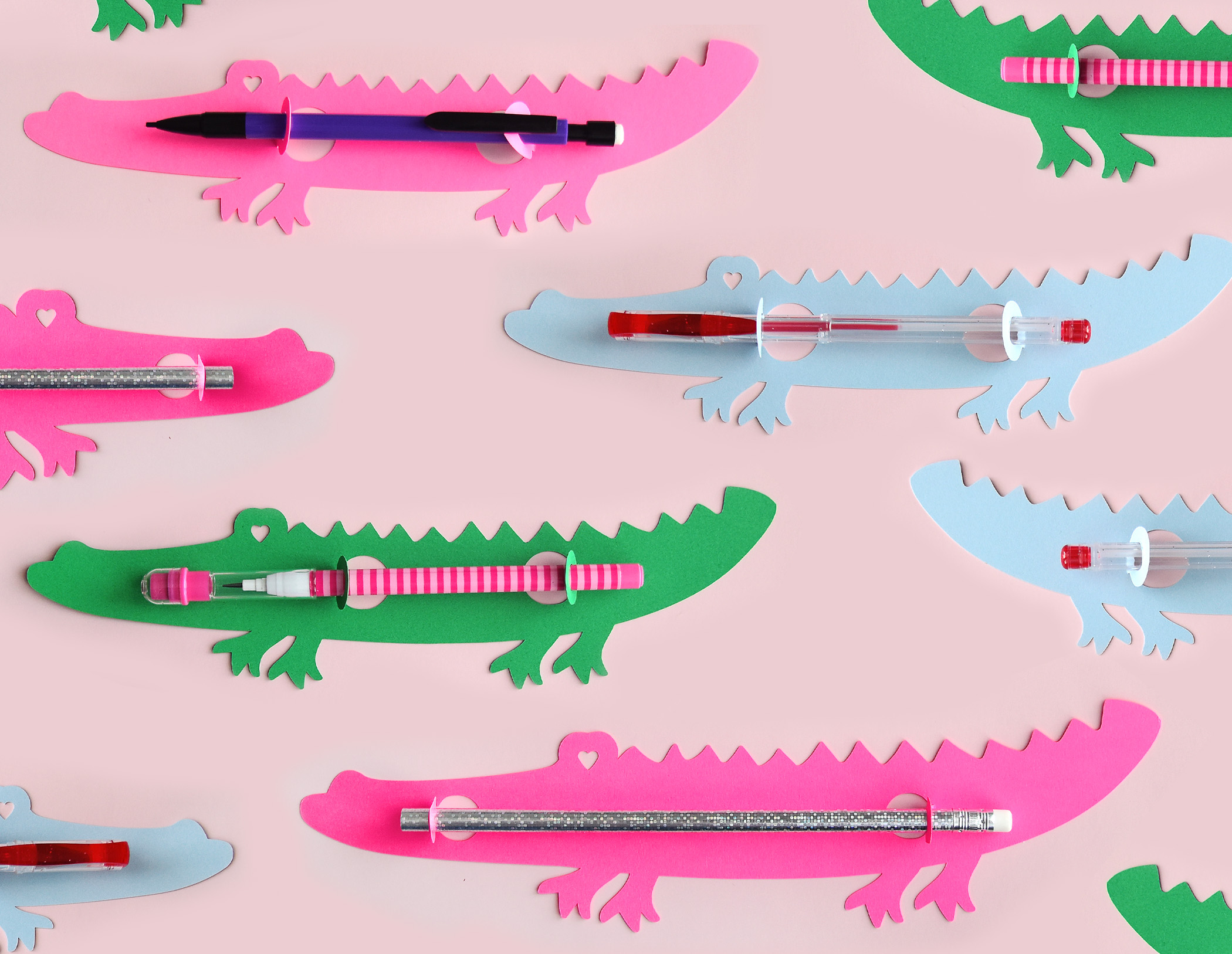 Valentine Alligator Pencil Holder Card SVG Template, Classroom Exchange Cards