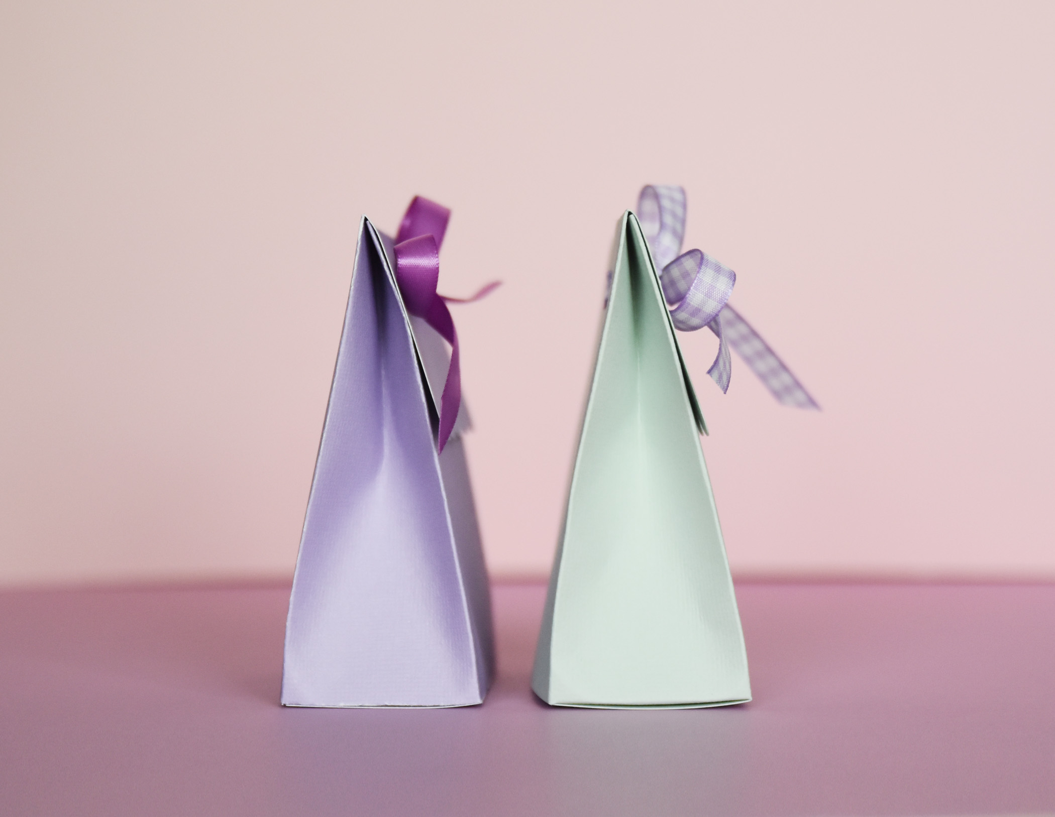 Scallop Gift Box SVG Template for Cricut or Silhouette