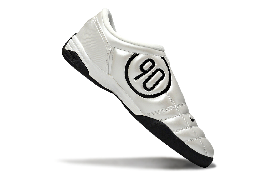 Nike Total 90