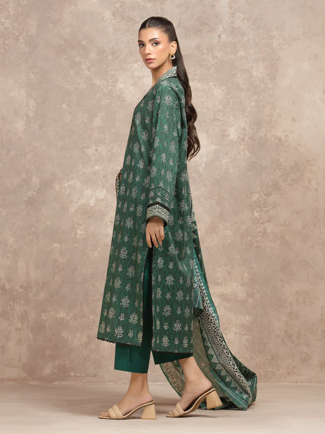Unstitched Dark Green Printed Khaddar 3 Piece Article No: EWU5A3-36040-3P