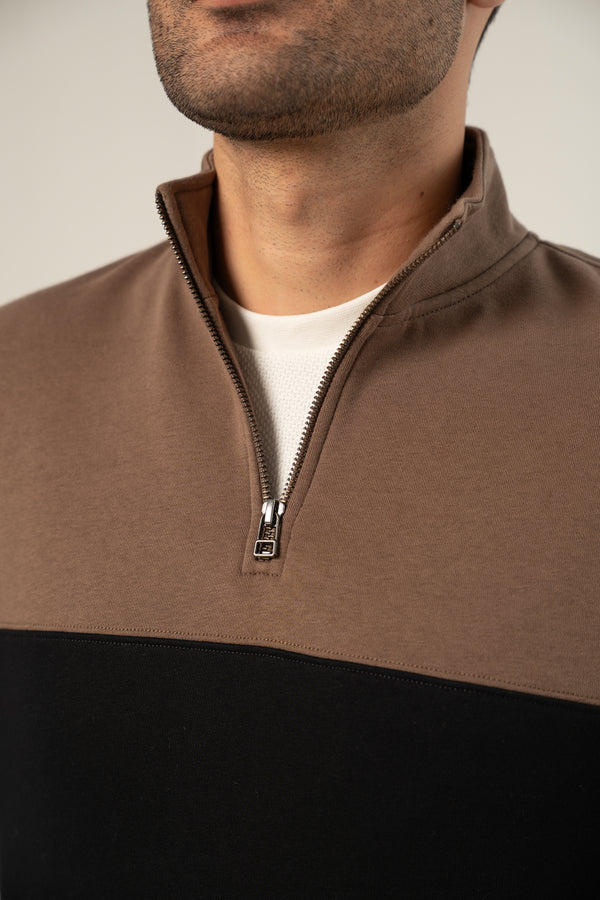 MOCK ZIPPER CROSS SWEATSHIRT