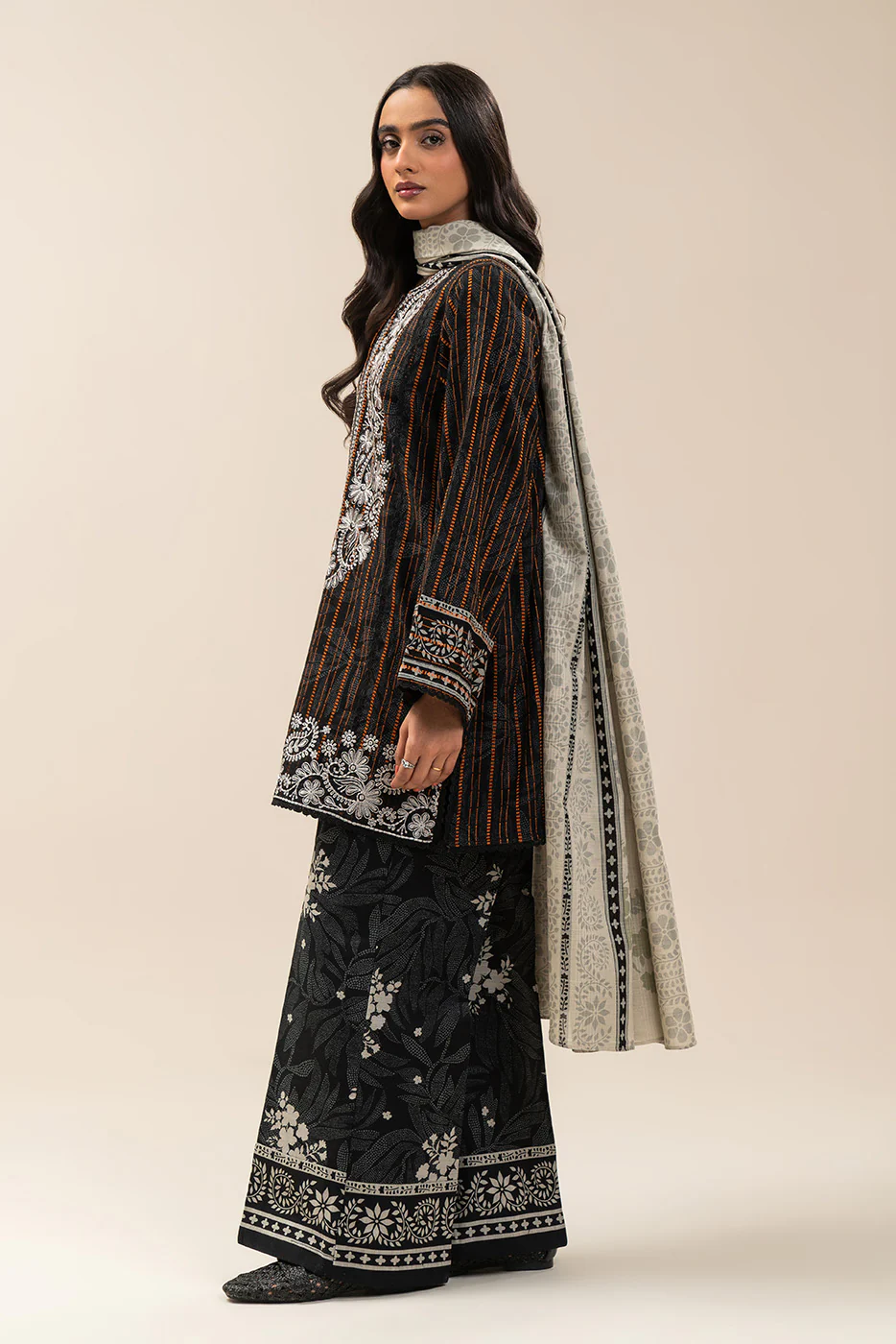 3 PIECE EMBROIDERED KHADDI JQ SUIT-RAVEN CHARM