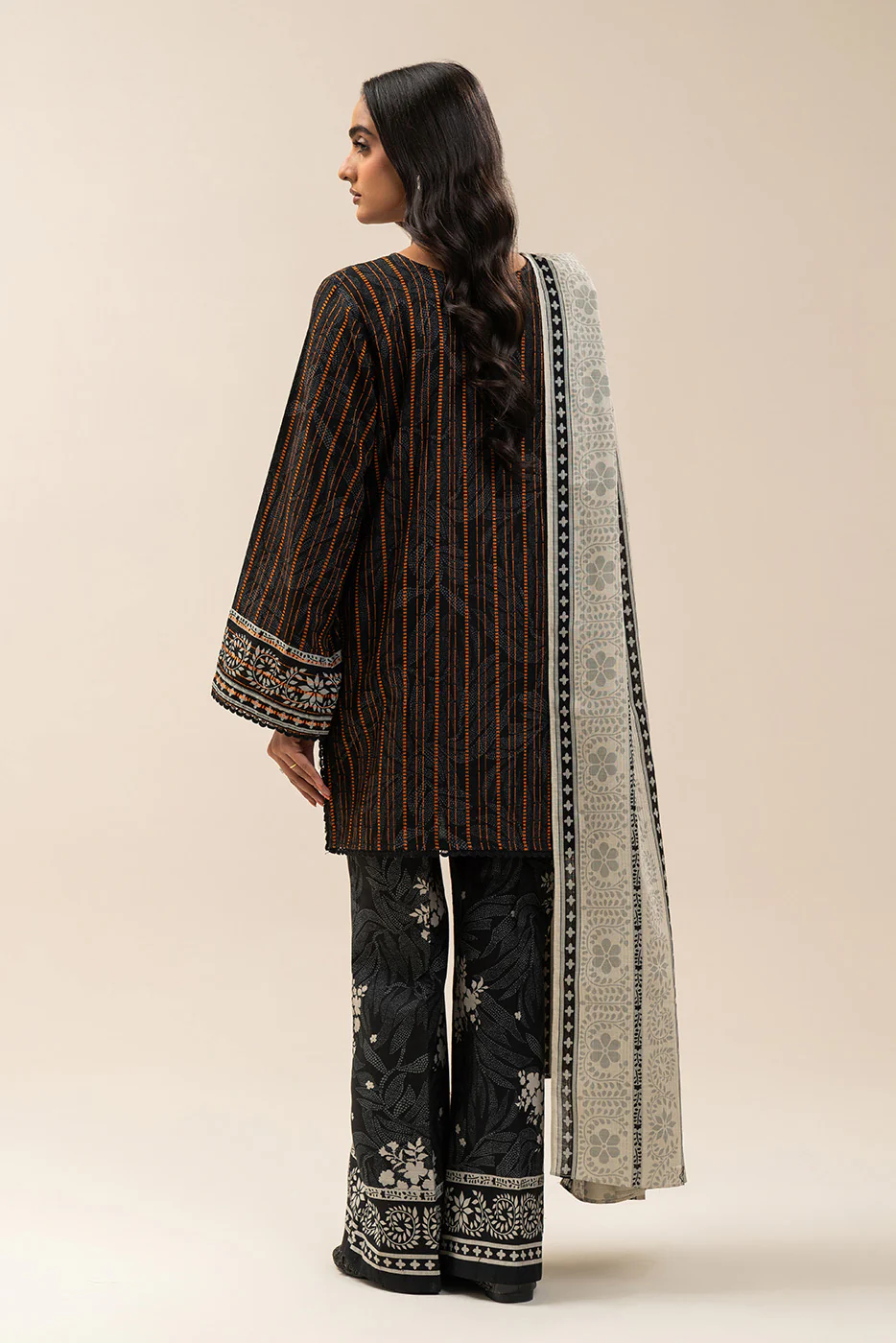 3 PIECE EMBROIDERED KHADDI JQ SUIT-RAVEN CHARM