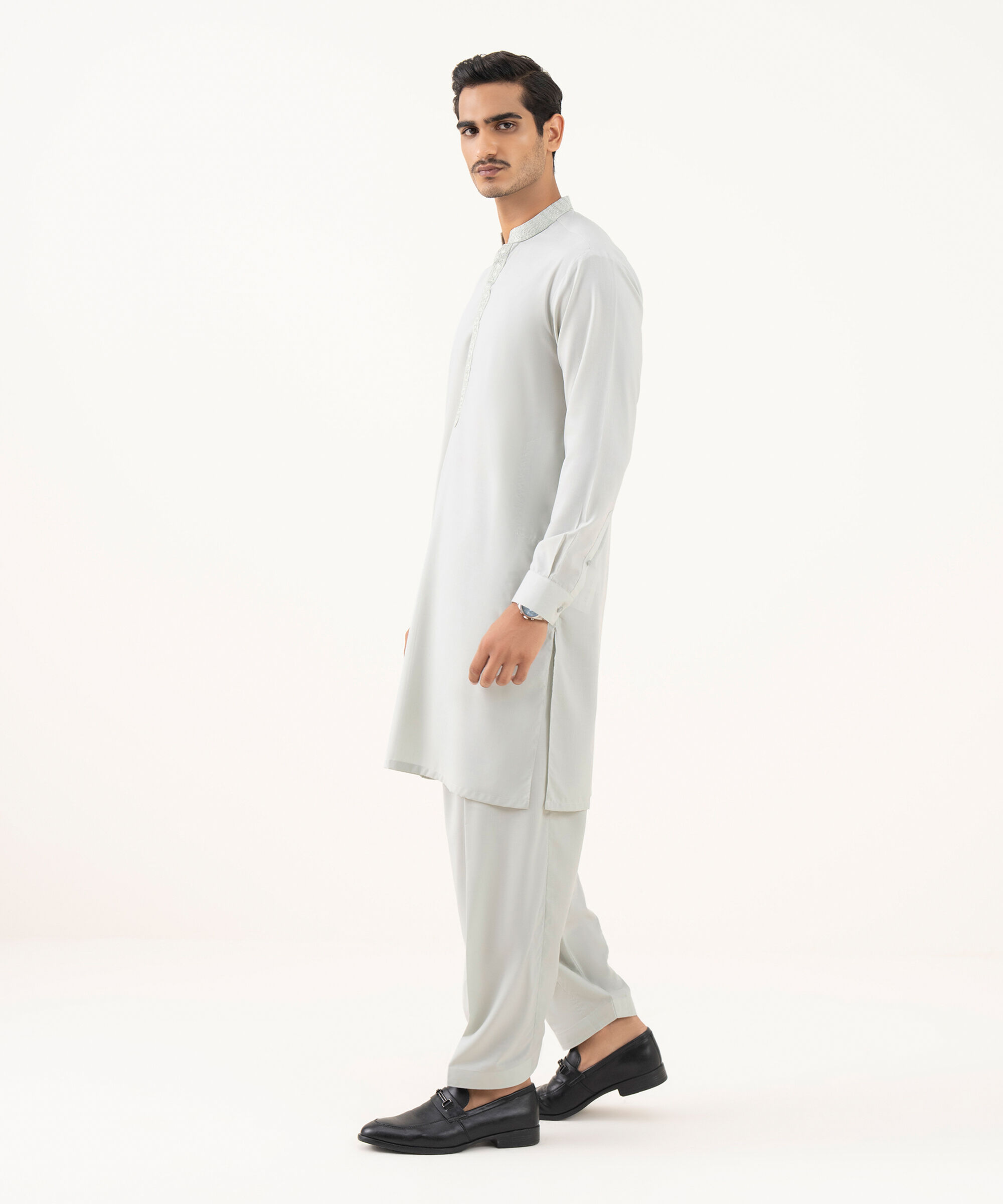 Embroidered Wash & Wear Suit