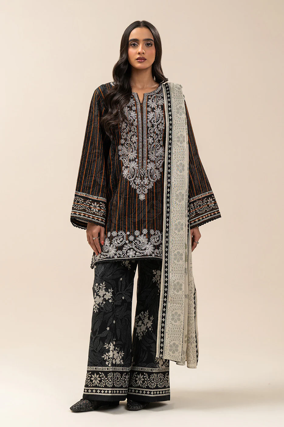 3 PIECE EMBROIDERED KHADDI JQ SUIT-RAVEN CHARM