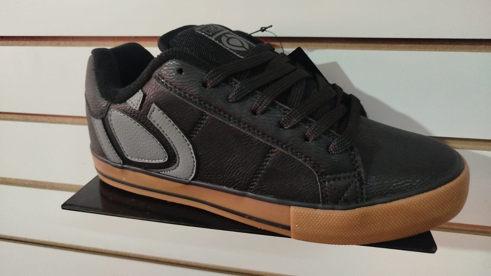 Tenis C1rca 211 Vulc Bold