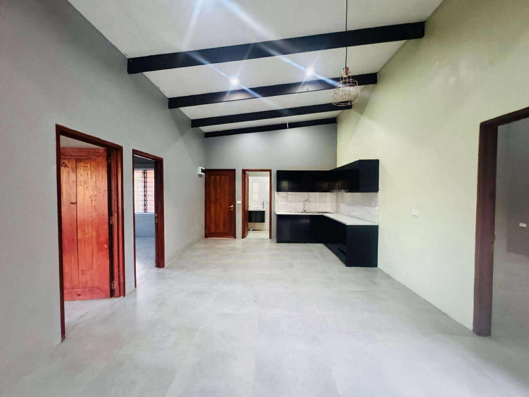 𝐅𝐎𝐑 𝐒𝐀𝐋𝐄 – 𝐍𝐄𝐖𝐋𝐘 𝐁𝐔𝐈𝐋𝐓 𝟓-𝐅𝐋𝐀𝐓 𝐈𝐍𝐕𝐄𝐒𝐓𝐌𝐄𝐍𝐓