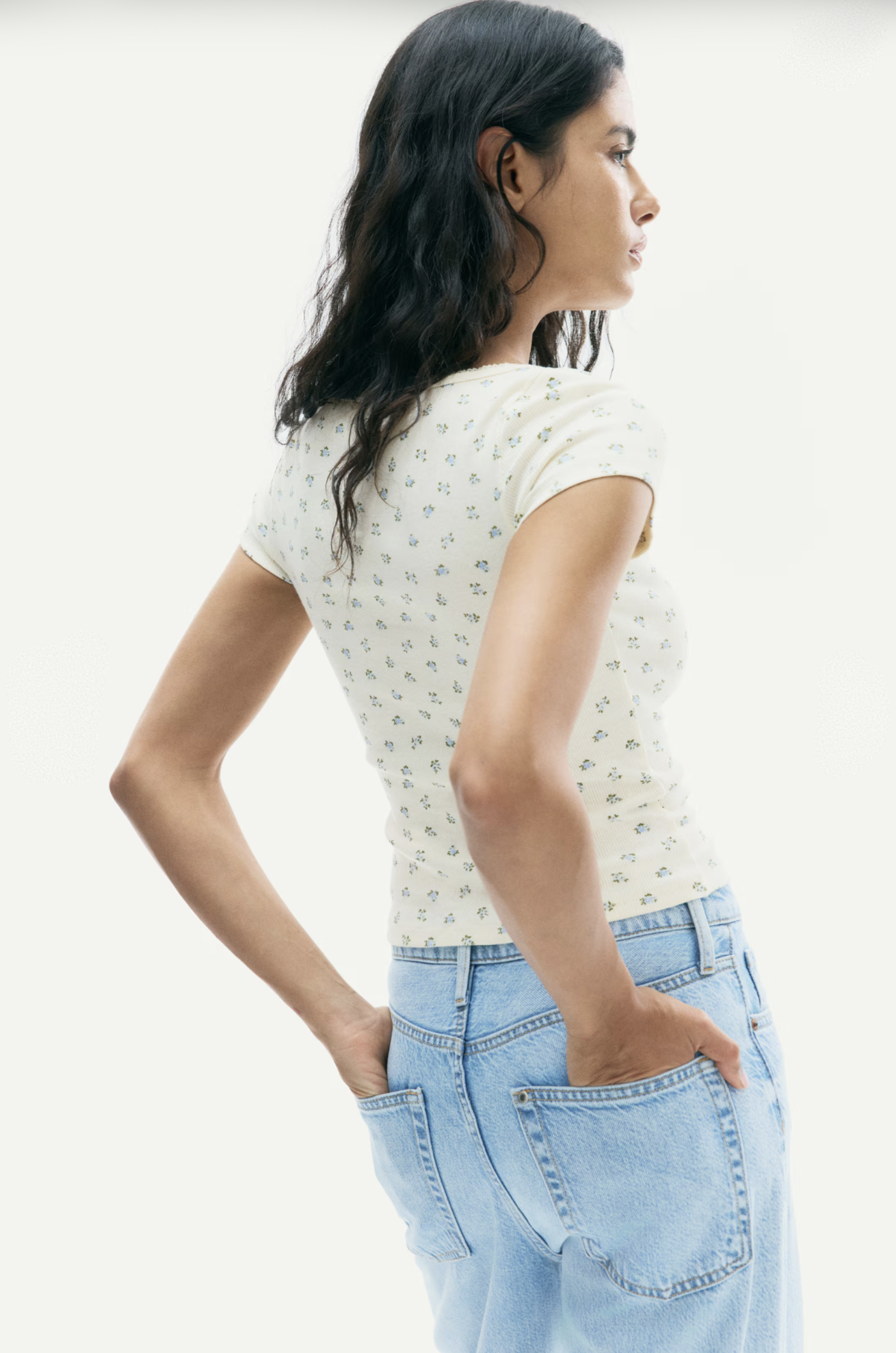 Remera Rib Floral Escote Cuadrado - H&M