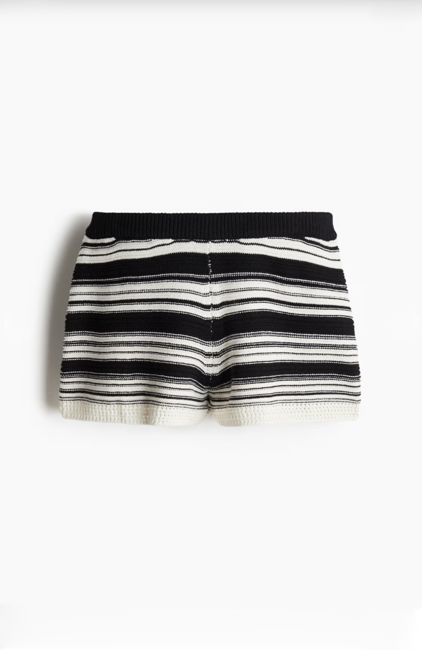Short Tejido Rayado Black & Cream - H&M