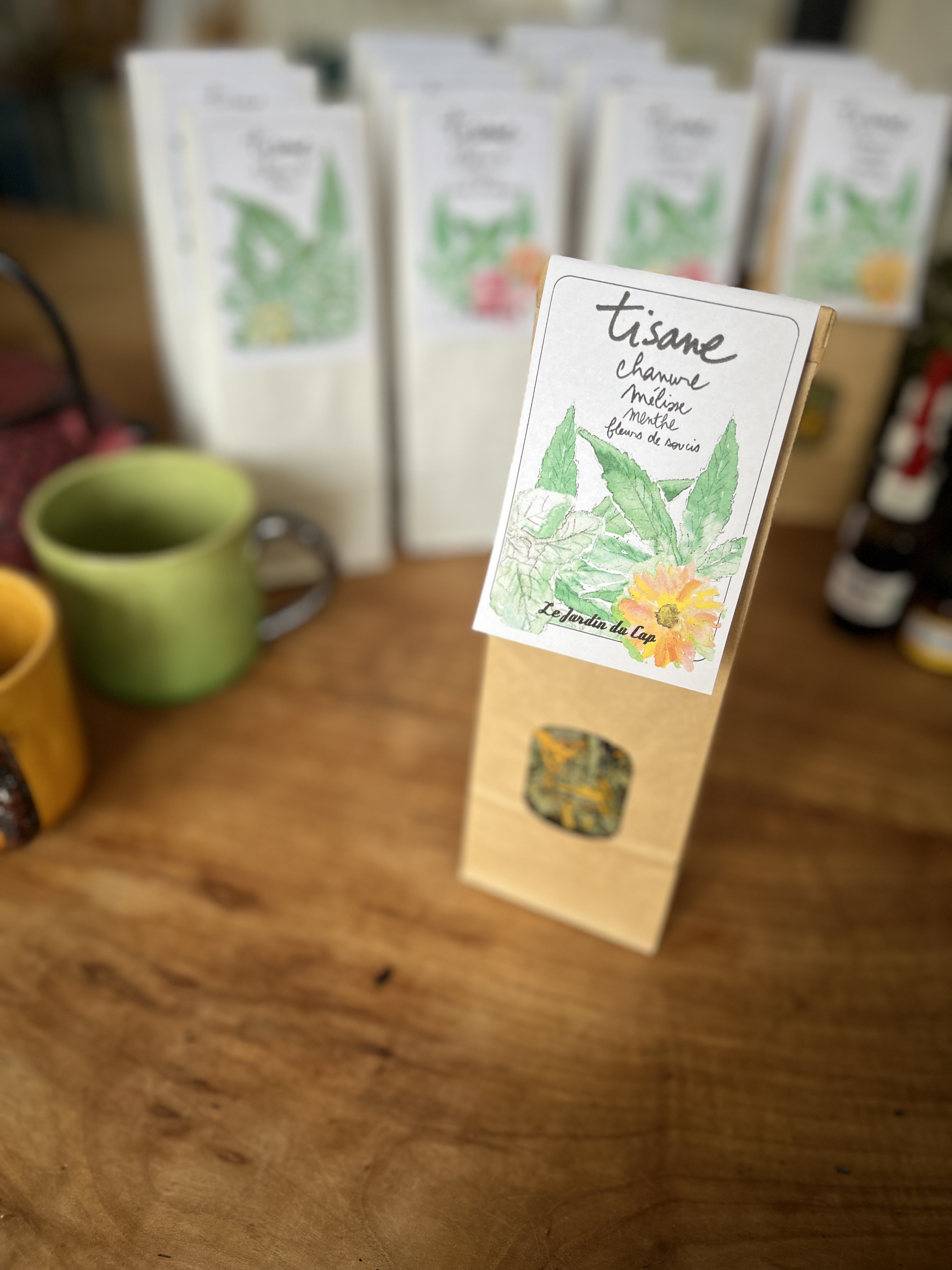 Tisane chanvre, écorce de citron, mélisse, soucis