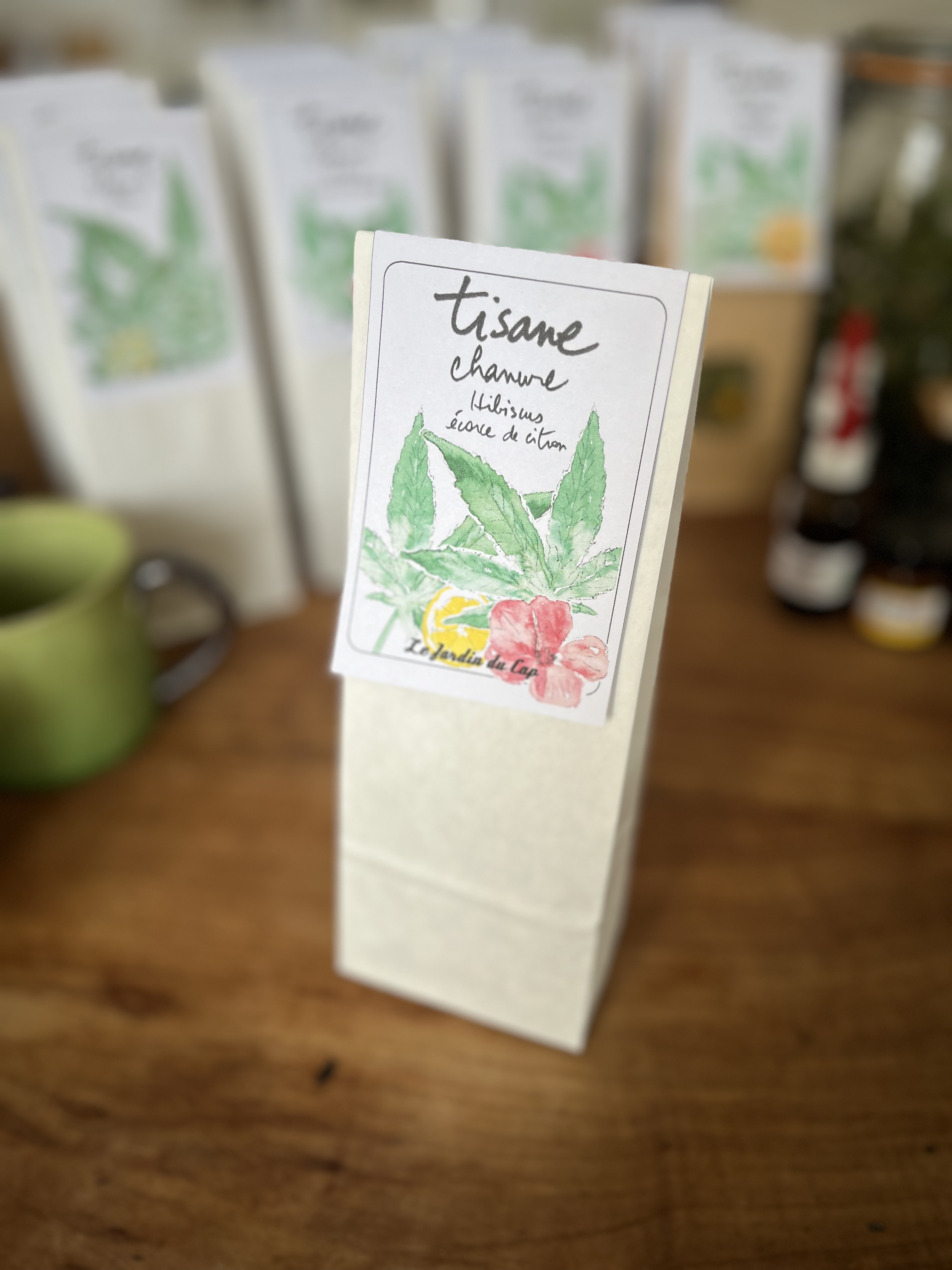 Tisane chanvre, hibiscus, écorce de citron