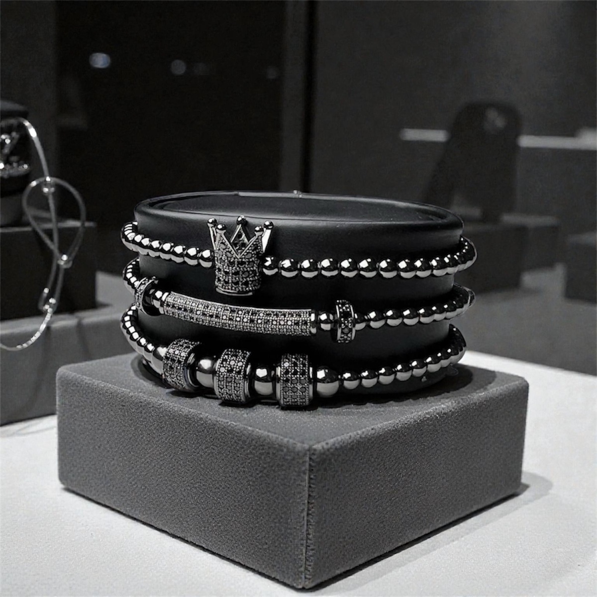 Set Brățară Coroană cu mărgele negre