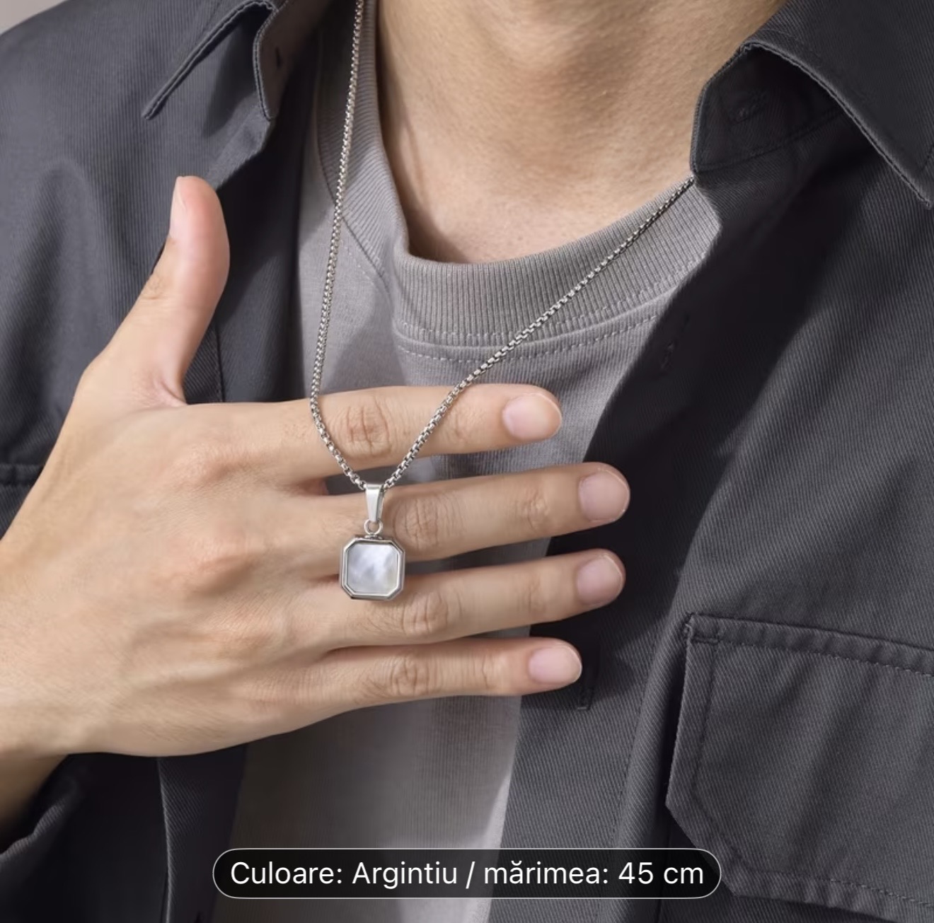 Colier cu pandantiv pătrat de argint
