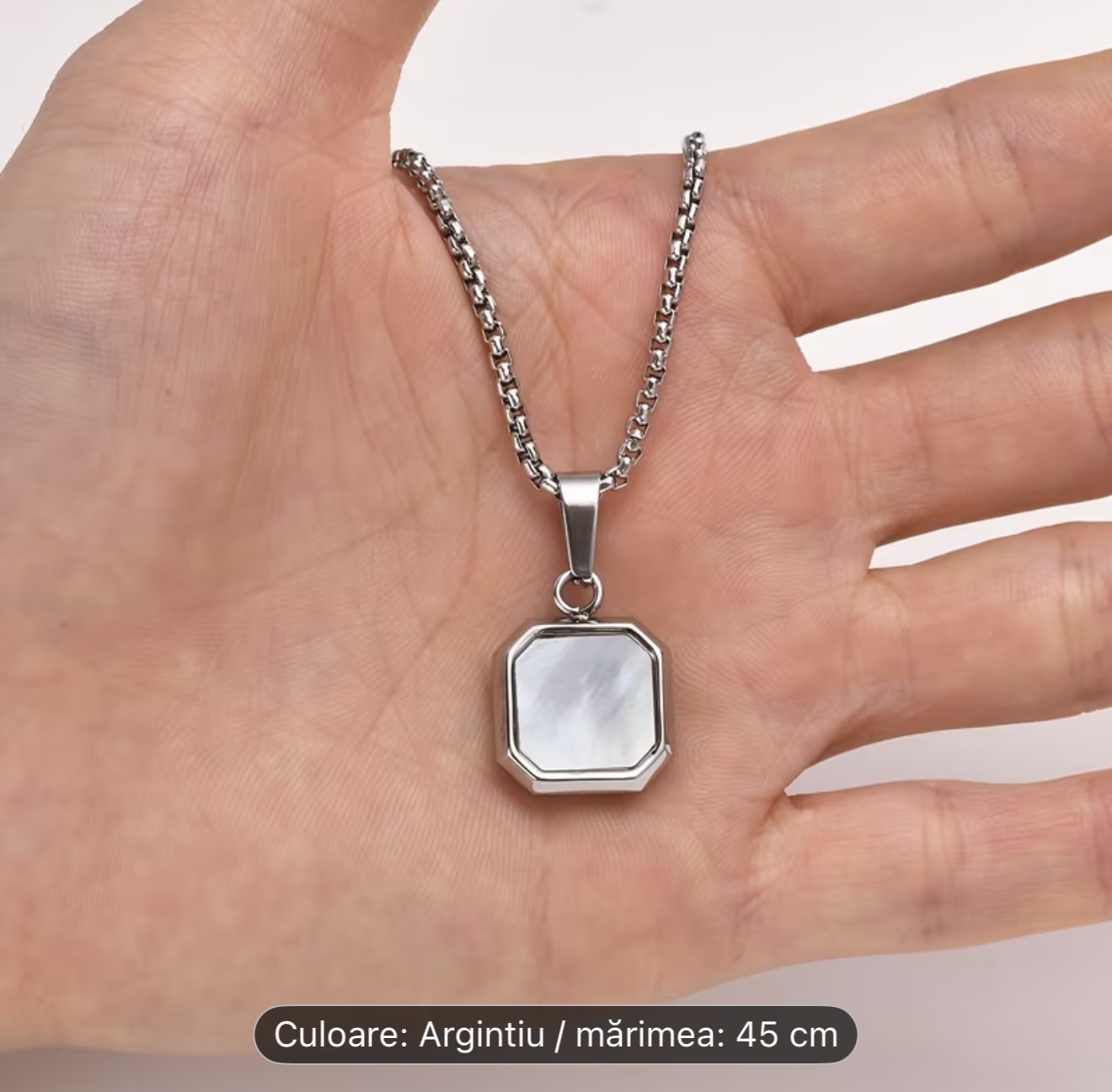Colier cu pandantiv pătrat de argint