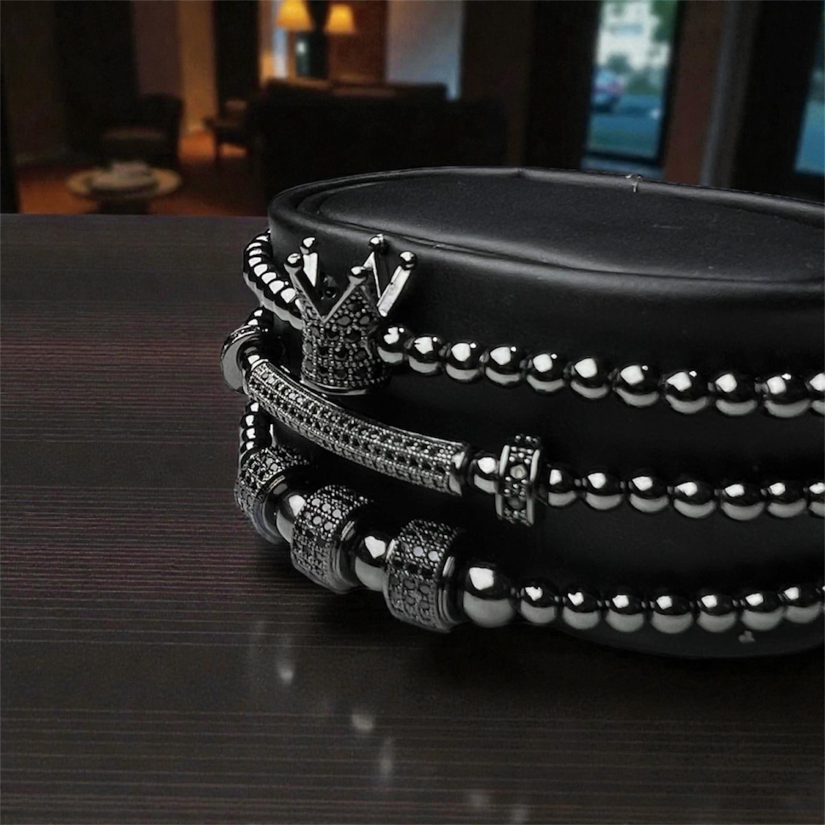 Set Brățară Coroană cu mărgele negre