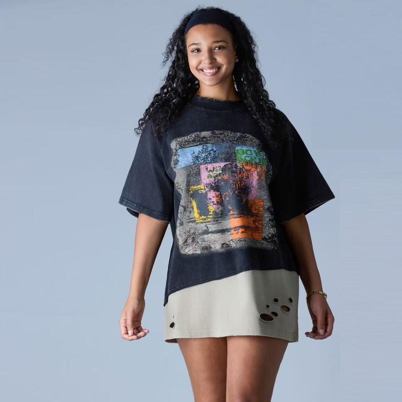 FLOOO Women’s Oversized Color-Block Graphic T-Shirt with Distressed Hem