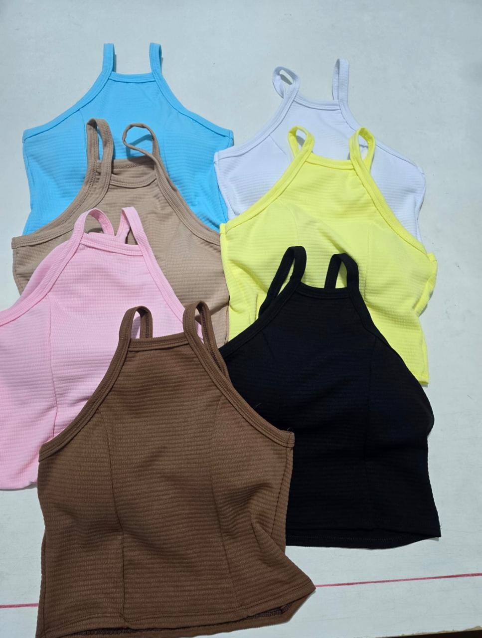 Regatas femininas em várias cores