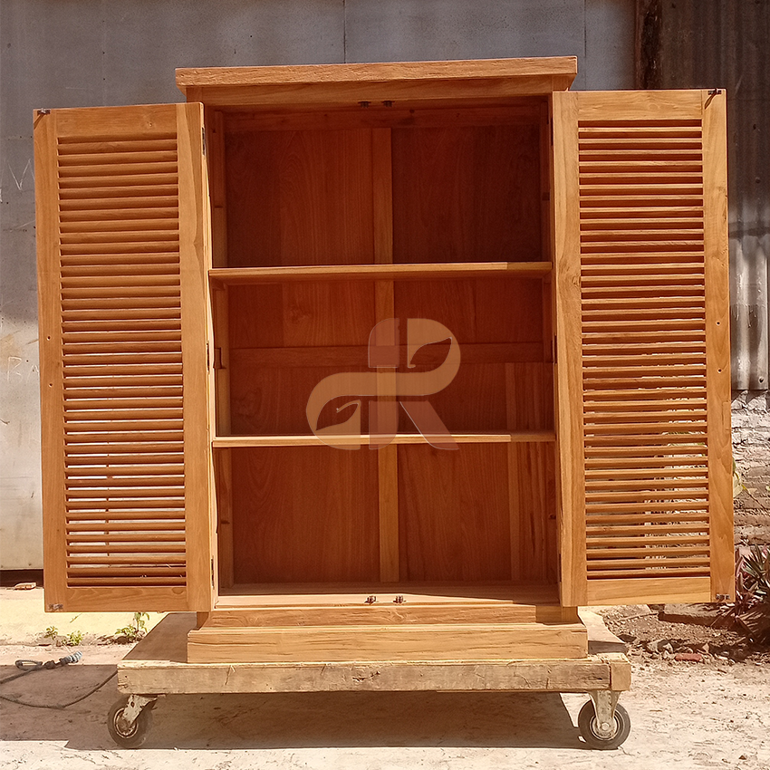 DCR 004 - Lamelle Cabinet