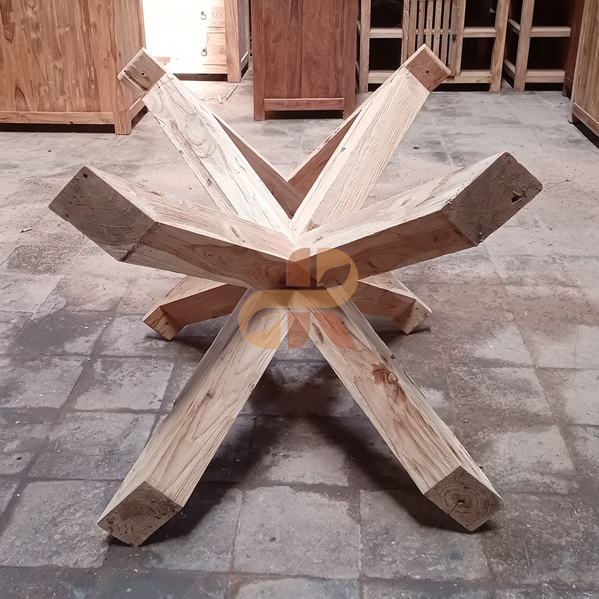 DRDT 003 - Round Dining Table