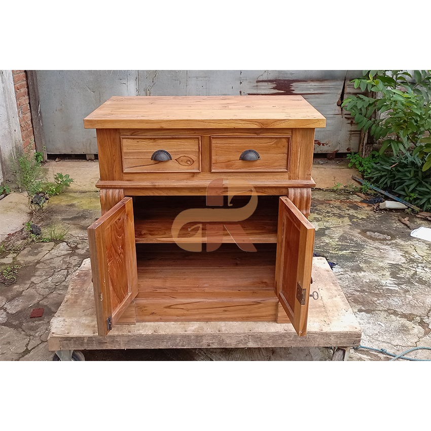 DCL 001 - Colonial Sideboard 80