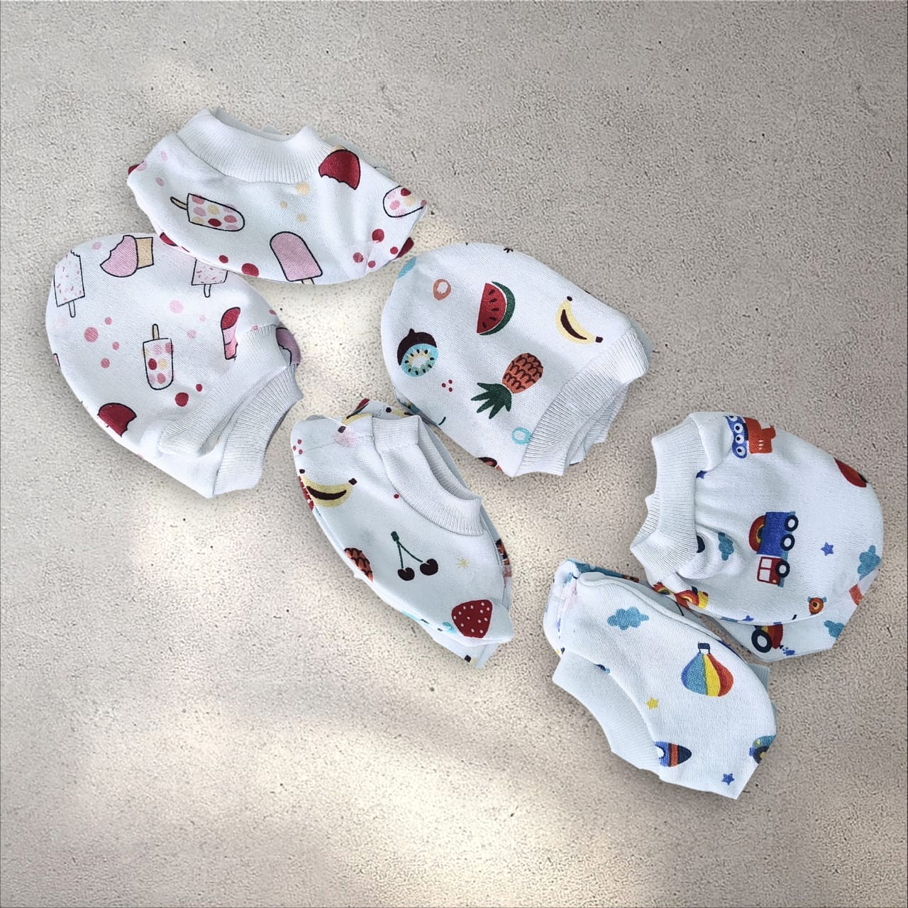 BABY FRIENDLY Premium Mittens,booties Pack of 2