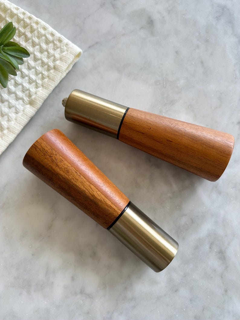Salt and Pepper Grinder, Salt and Pepper Shakers Wood, Kitchenware, Pepper Grinder, Modern Salt and Pepper Grinder, Kitchen Decor