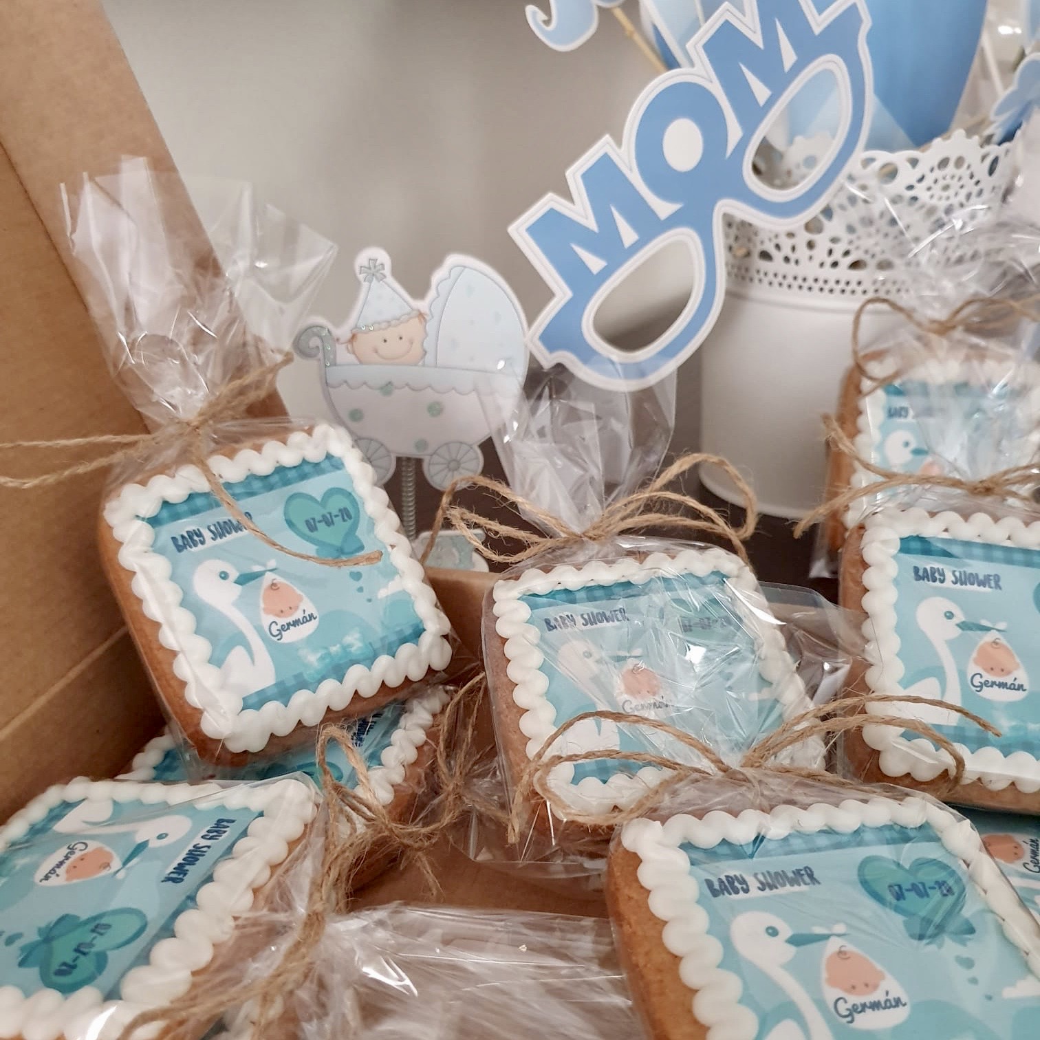 Galletas baby shower cigüeña