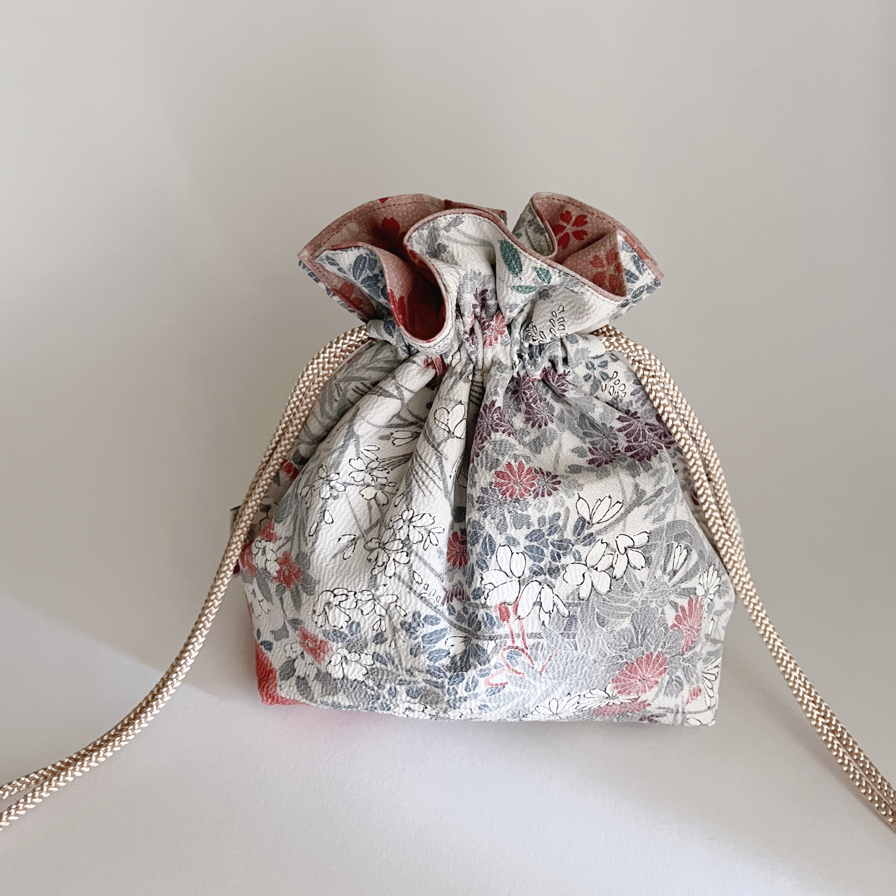 Light Grey & Pink Crepe Silk Kinchaku