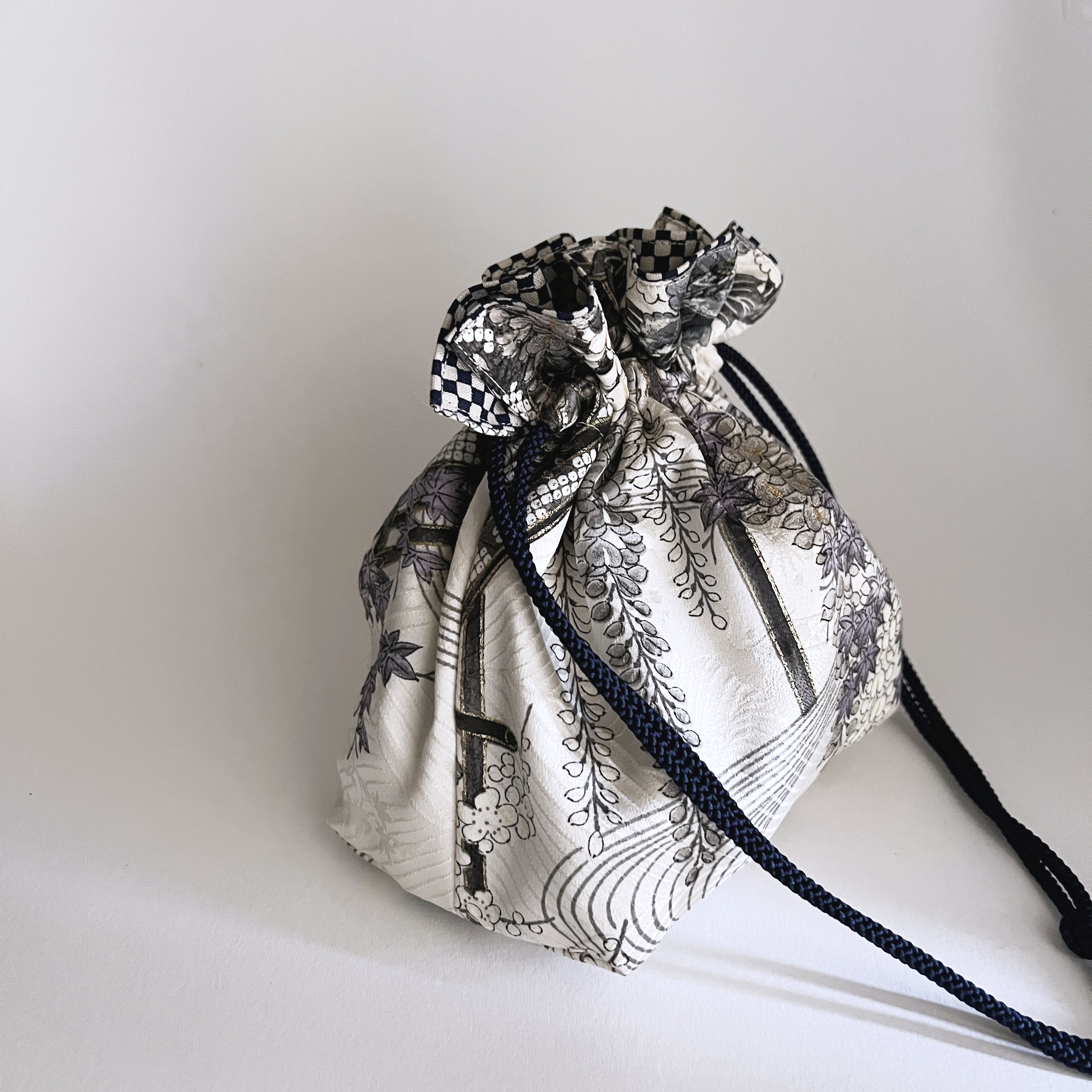 White + Black + Blue Chrysanthemum Silk Kinchaku Bag