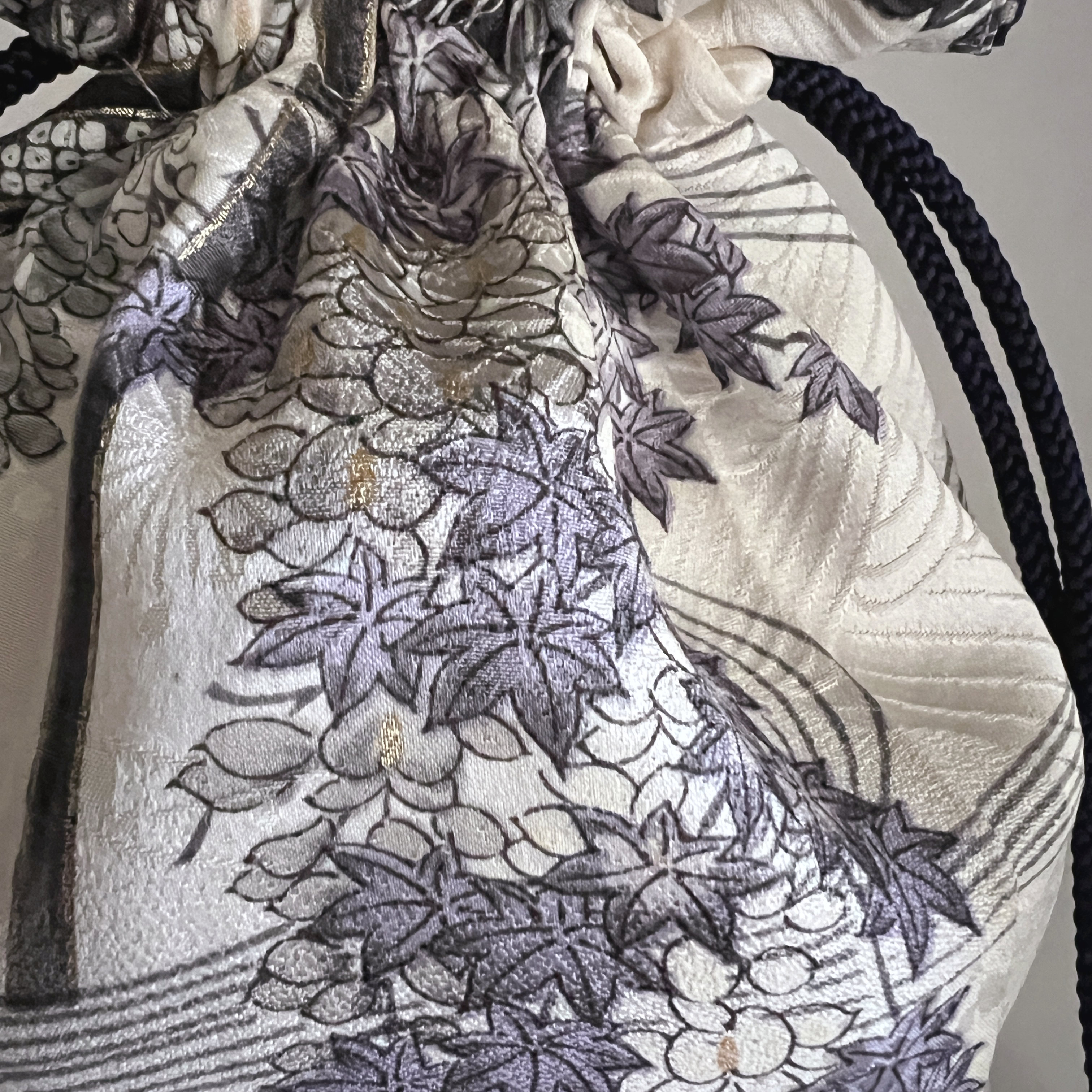 White + Black + Blue Chrysanthemum Silk Kinchaku Bag