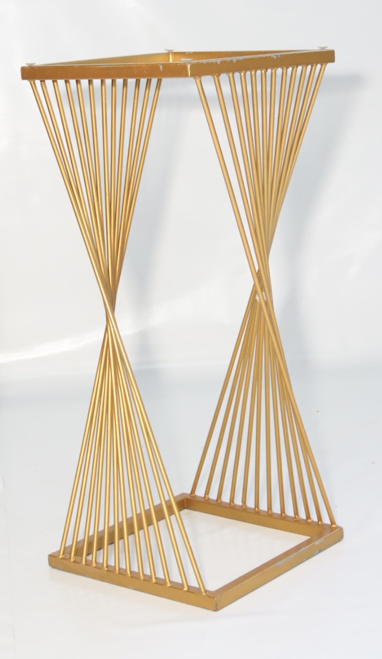 Gold Crisscross Cake Table