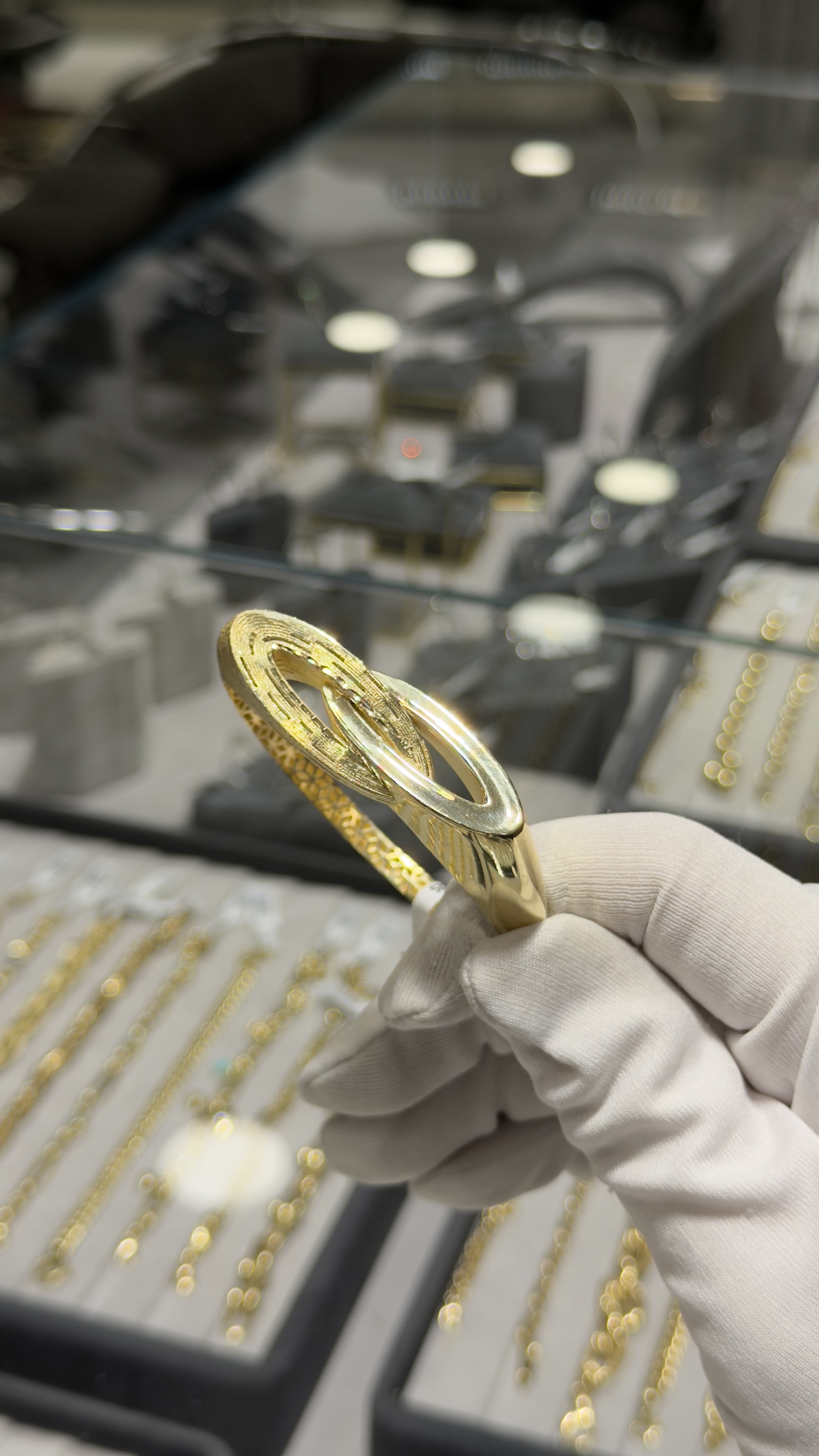 Özel Tasarım Altın Kelepçe