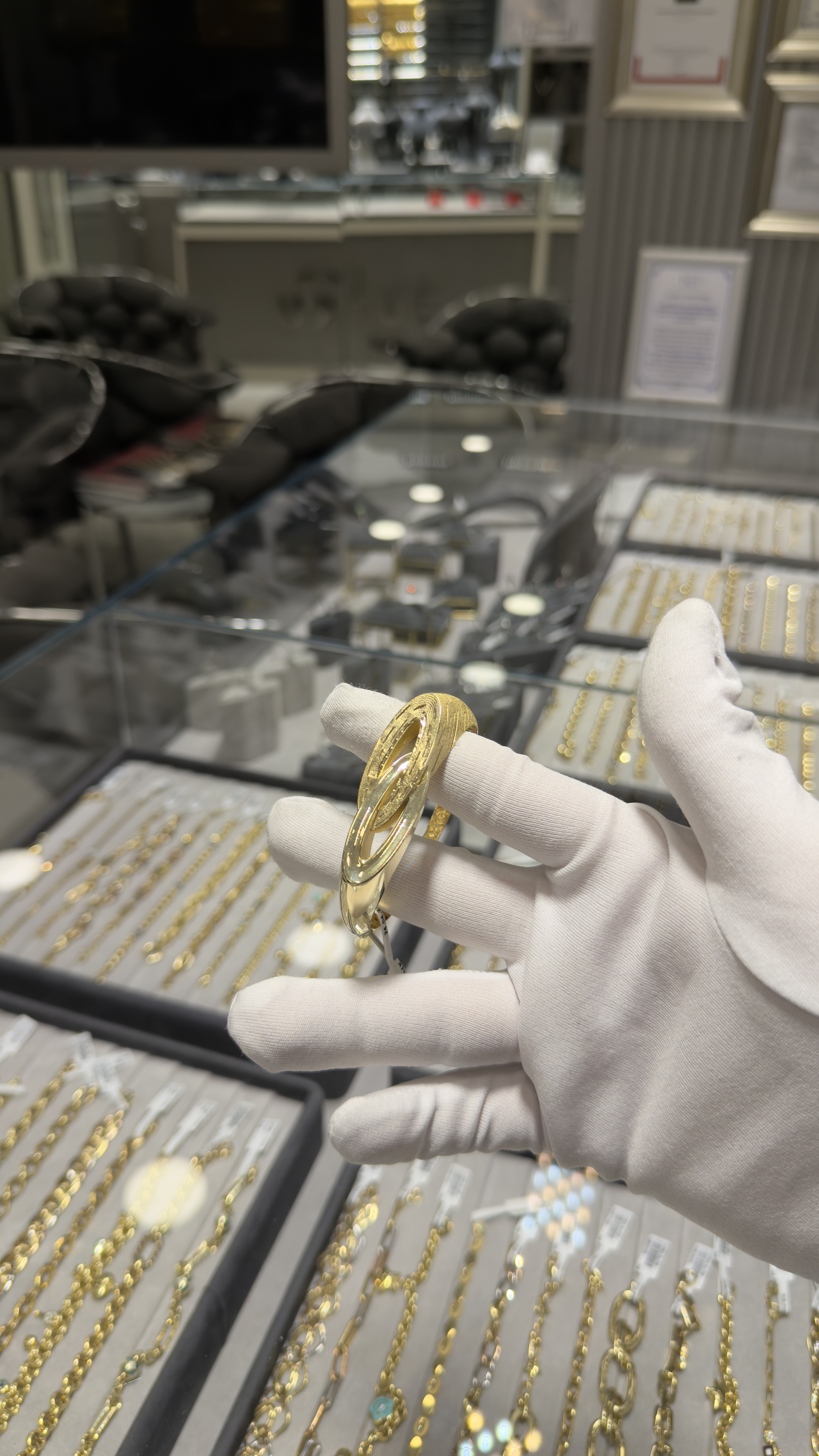 Özel Tasarım Altın Kelepçe