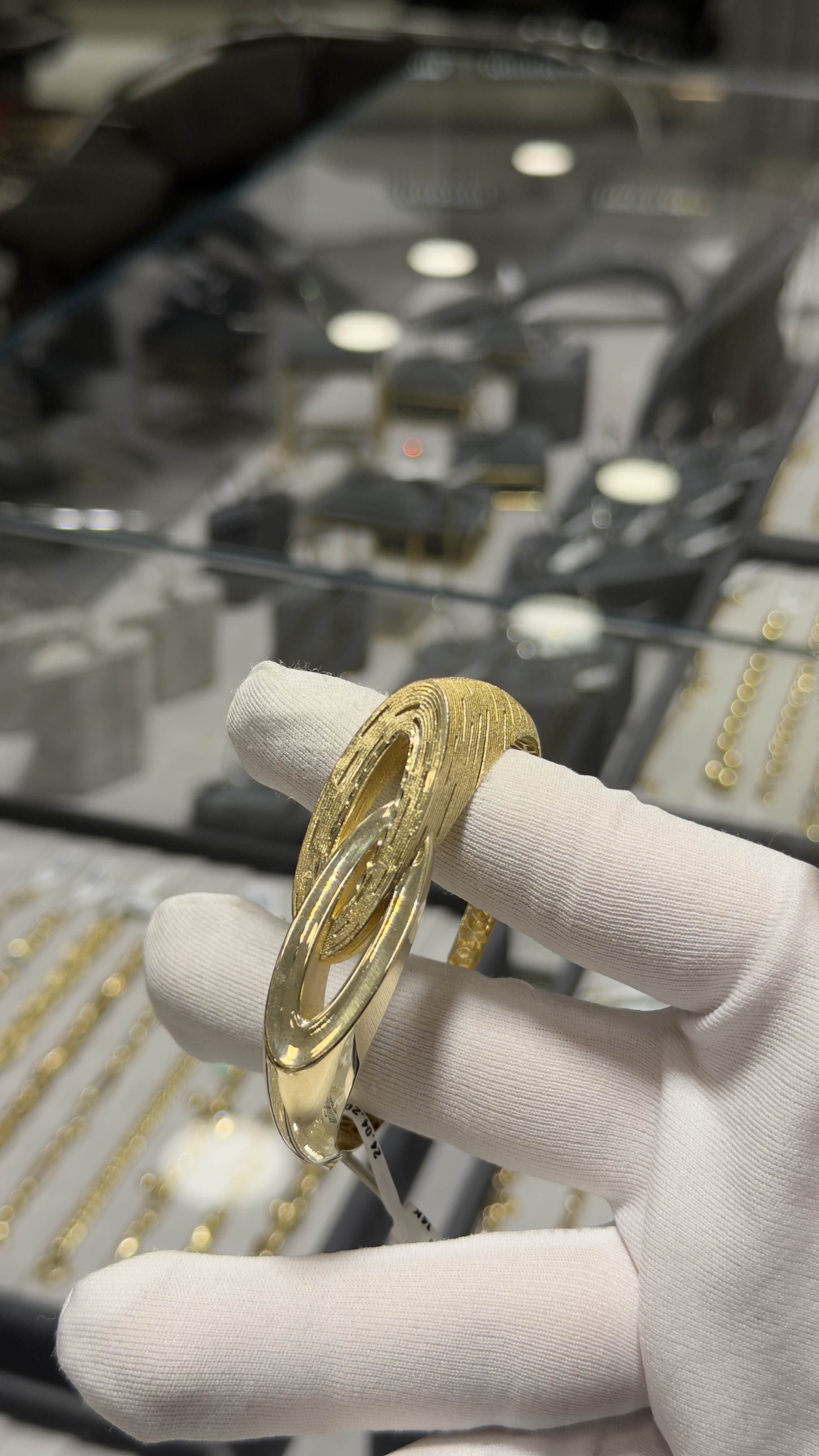 Özel Tasarım Altın Kelepçe