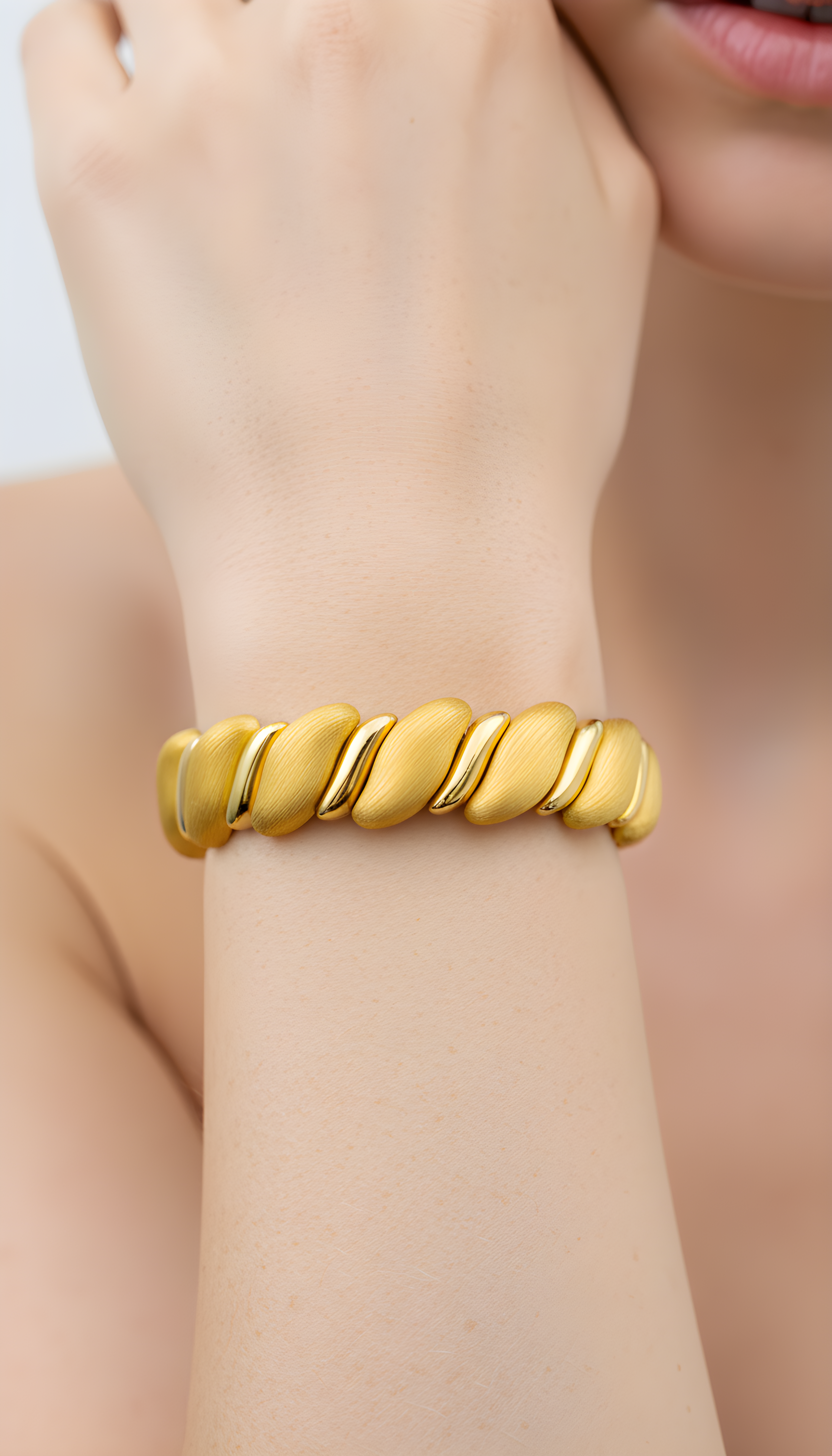 Katmanlı Tasarım Kelepçe