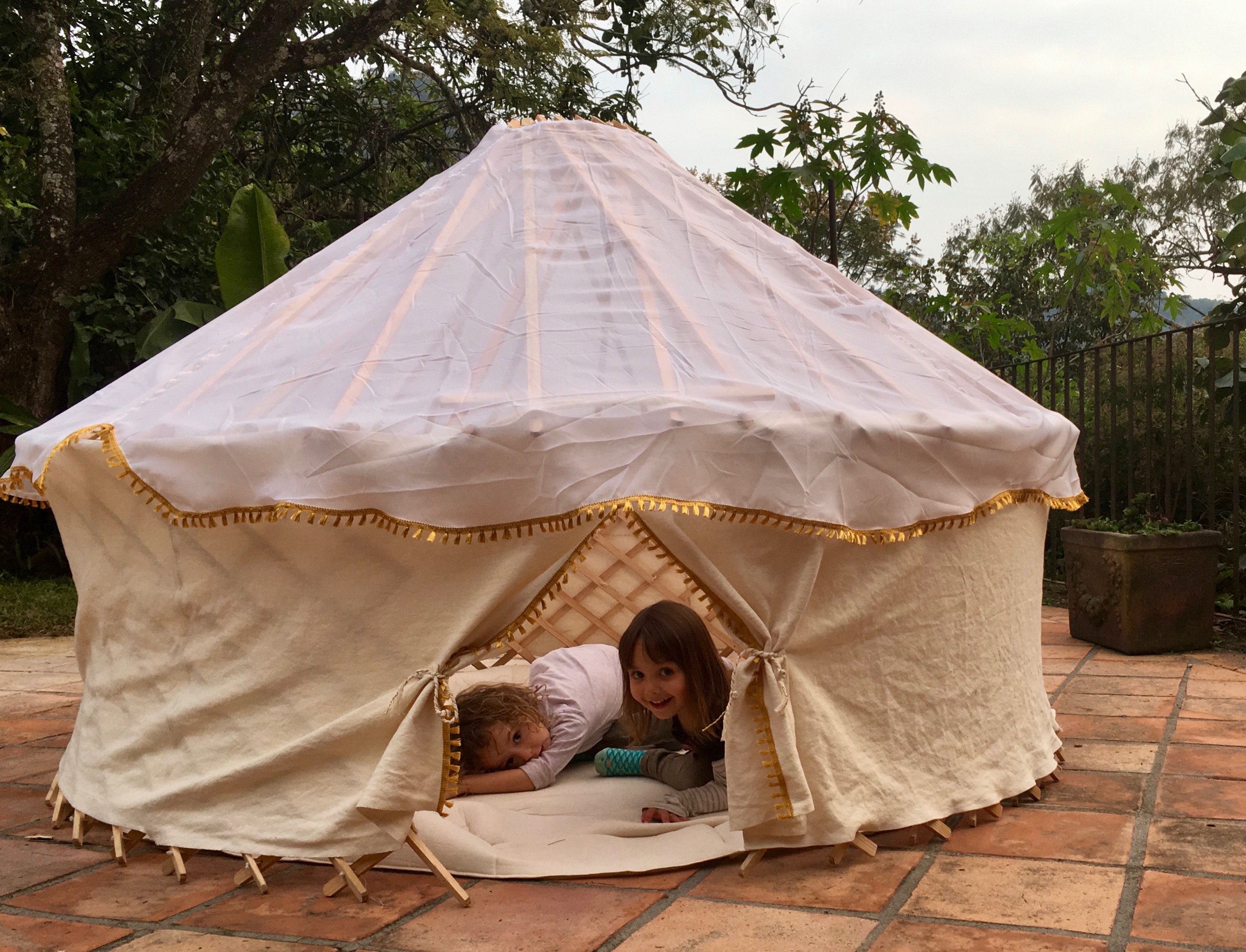 Yurta infantil o casita de juego