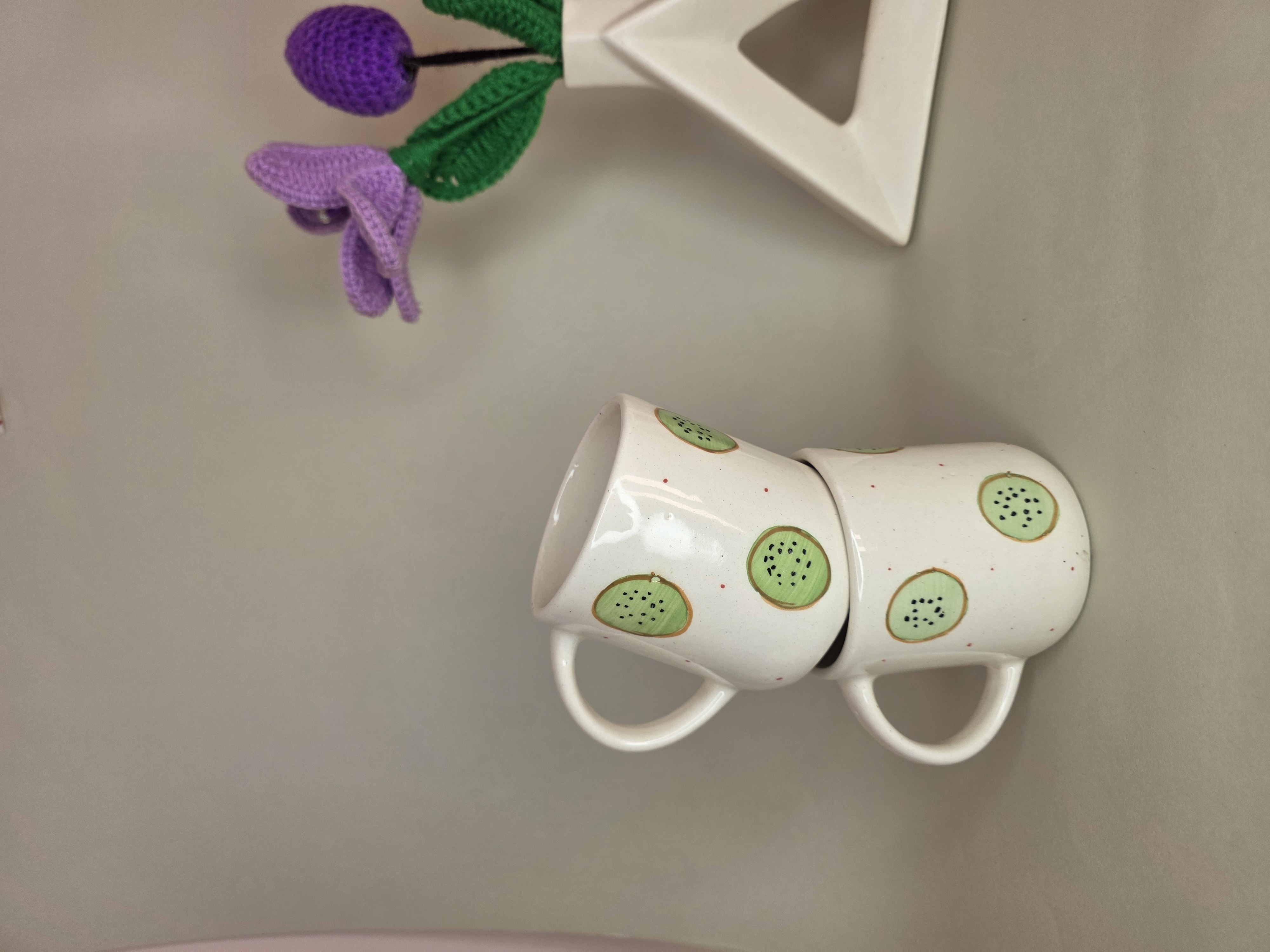 Kiwi Print Ceramic Mugs