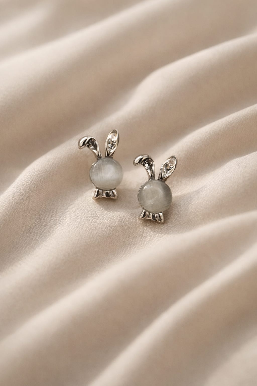 Bunny Pearl Stud