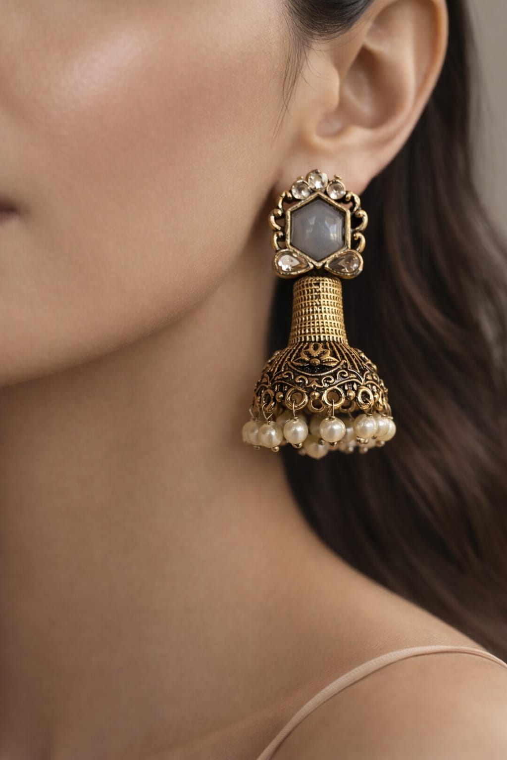 Antique Gold Jhumka Earring